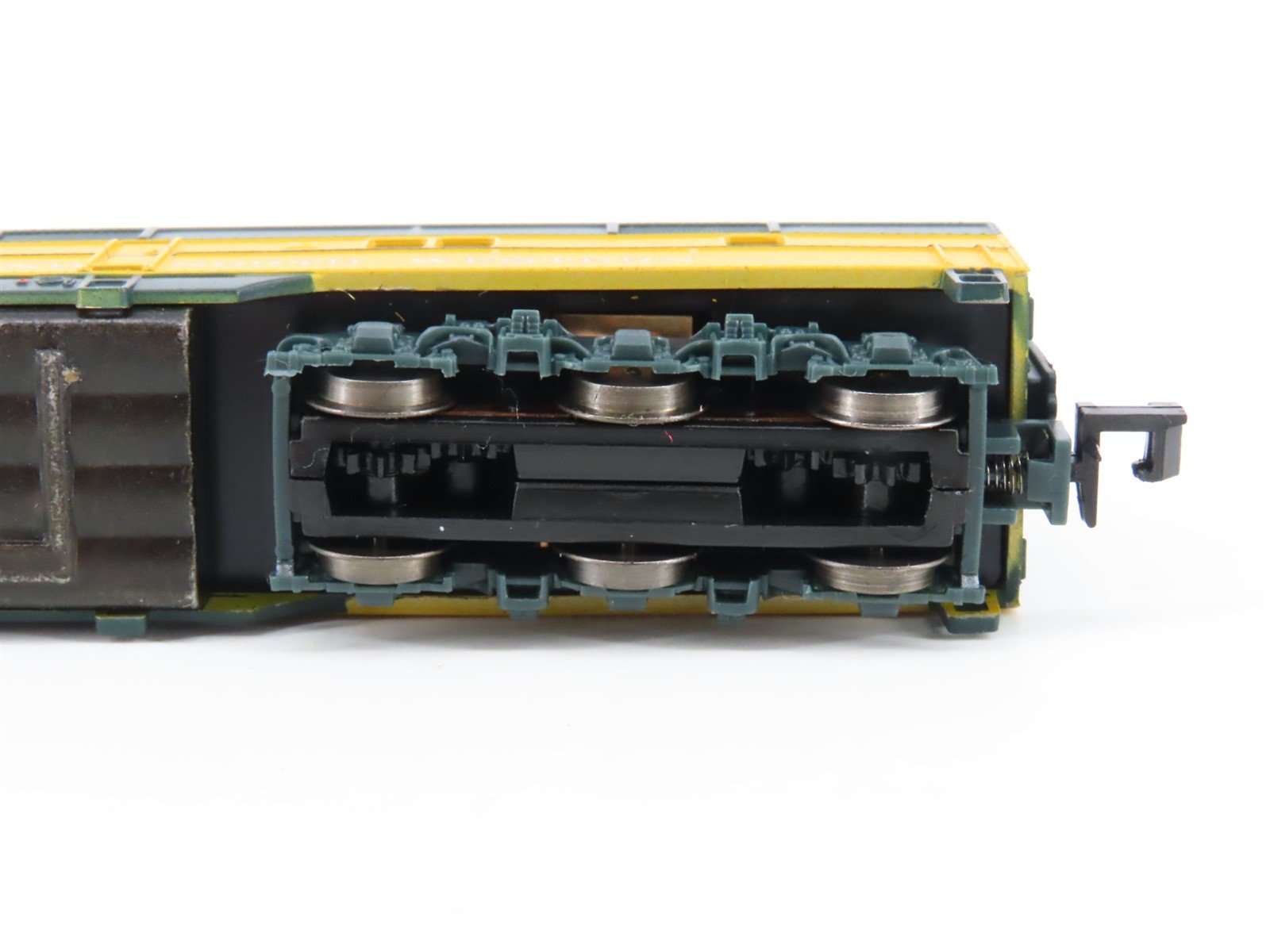 N Scale Life-Like 7351 CNW Chicago & North Western EMD E6A Diesel #5006A