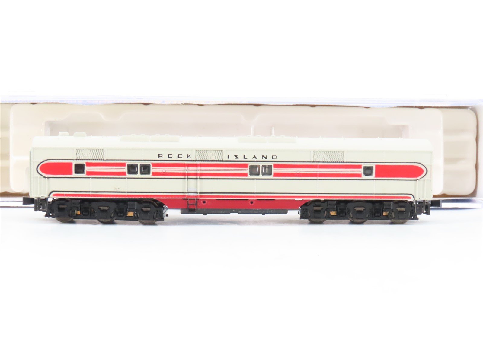 N Scale Life-Like 7018 RI Rock Island "Rocket" EMD E7B Diesel Locomotive #634B