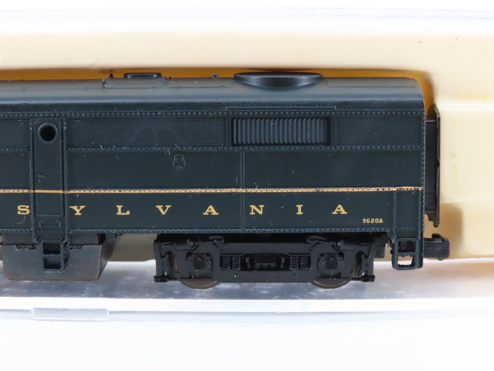 N Scale Life-Like 7930 PRR Pennsylvania ALCO FA2 Diesel Locomotive #9620