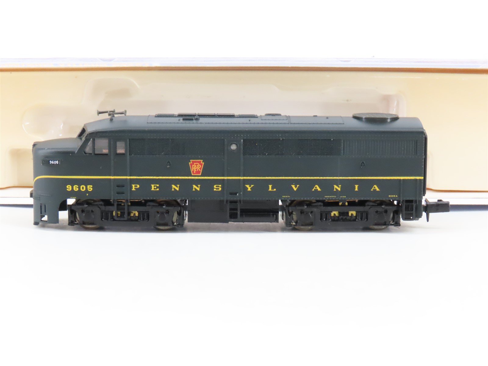 N Scale Life-Like 7452 PRR Pennsylvania ALCO FA1 Diesel Locomotive #9605