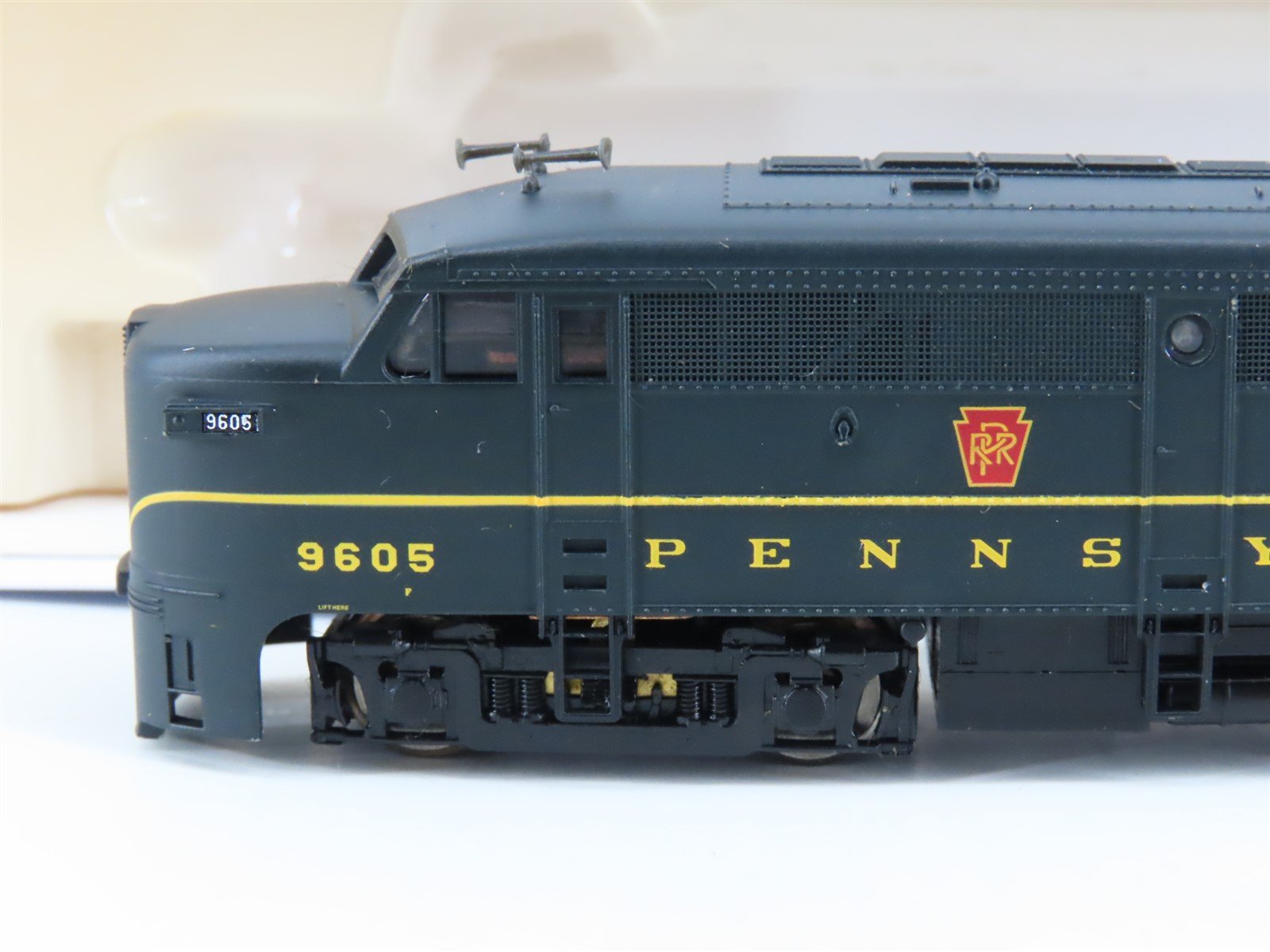 N Scale Life-Like 7452 PRR Pennsylvania ALCO FA1 Diesel Locomotive #9605