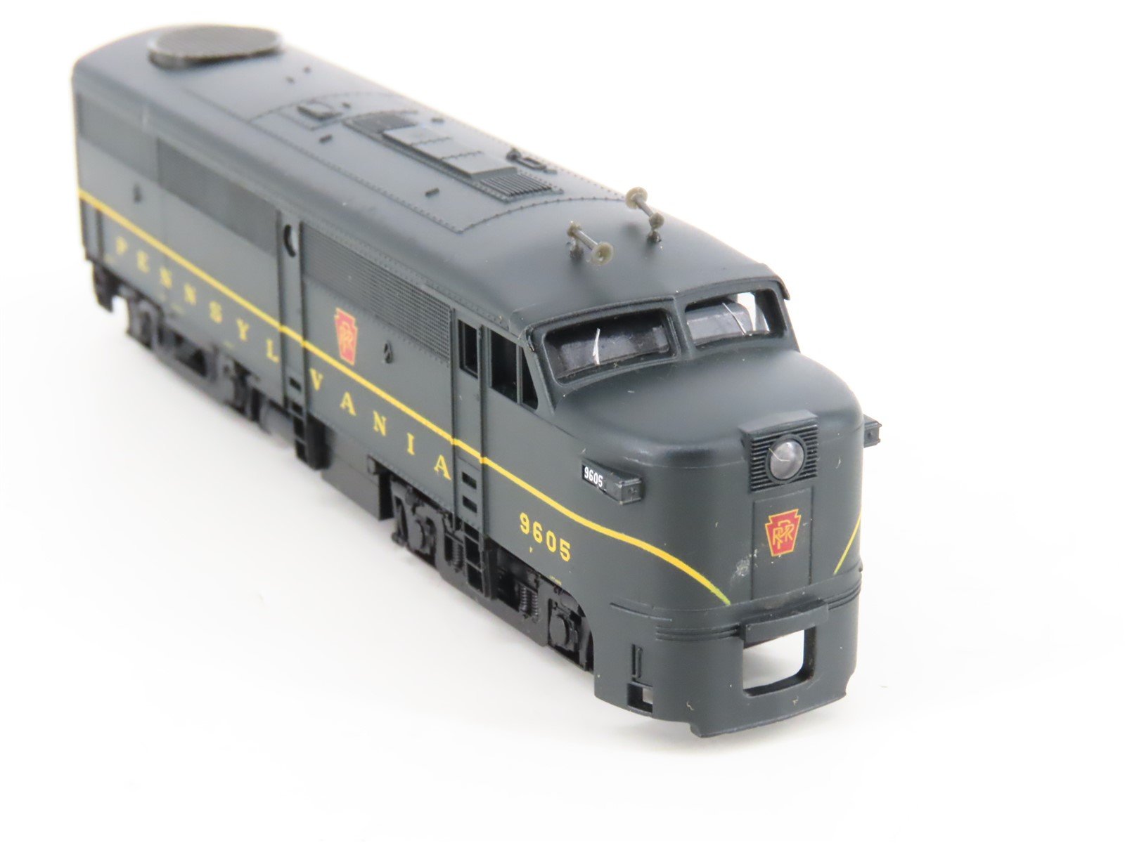 N Scale Life-Like 7452 PRR Pennsylvania ALCO FA1 Diesel Locomotive #9605