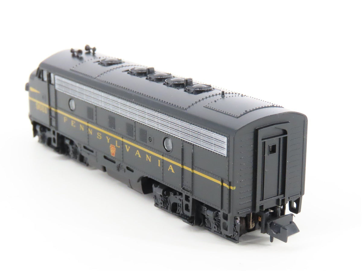 N Scale Kato 176-094 PRR Pennsylvania F7A Diesel Locomotive #9661