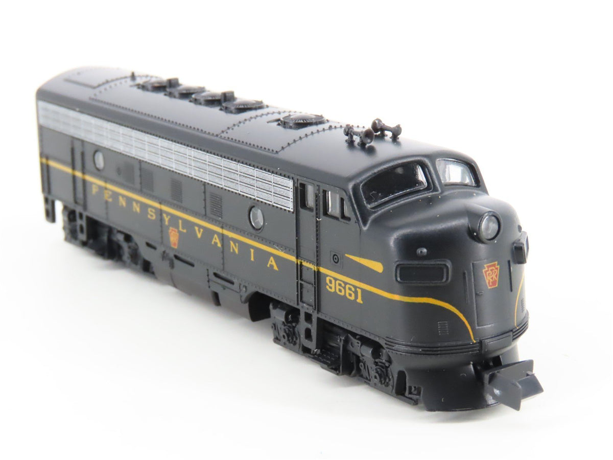 N Scale Kato 176-094 PRR Pennsylvania F7A Diesel Locomotive #9661