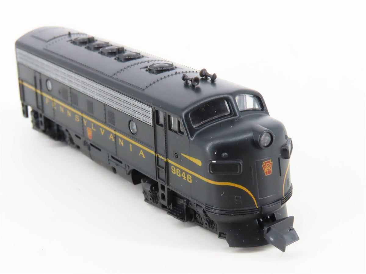 N Scale Kato 176-093 PRR Pennsylvania F7A Diesel Locomotive #9646