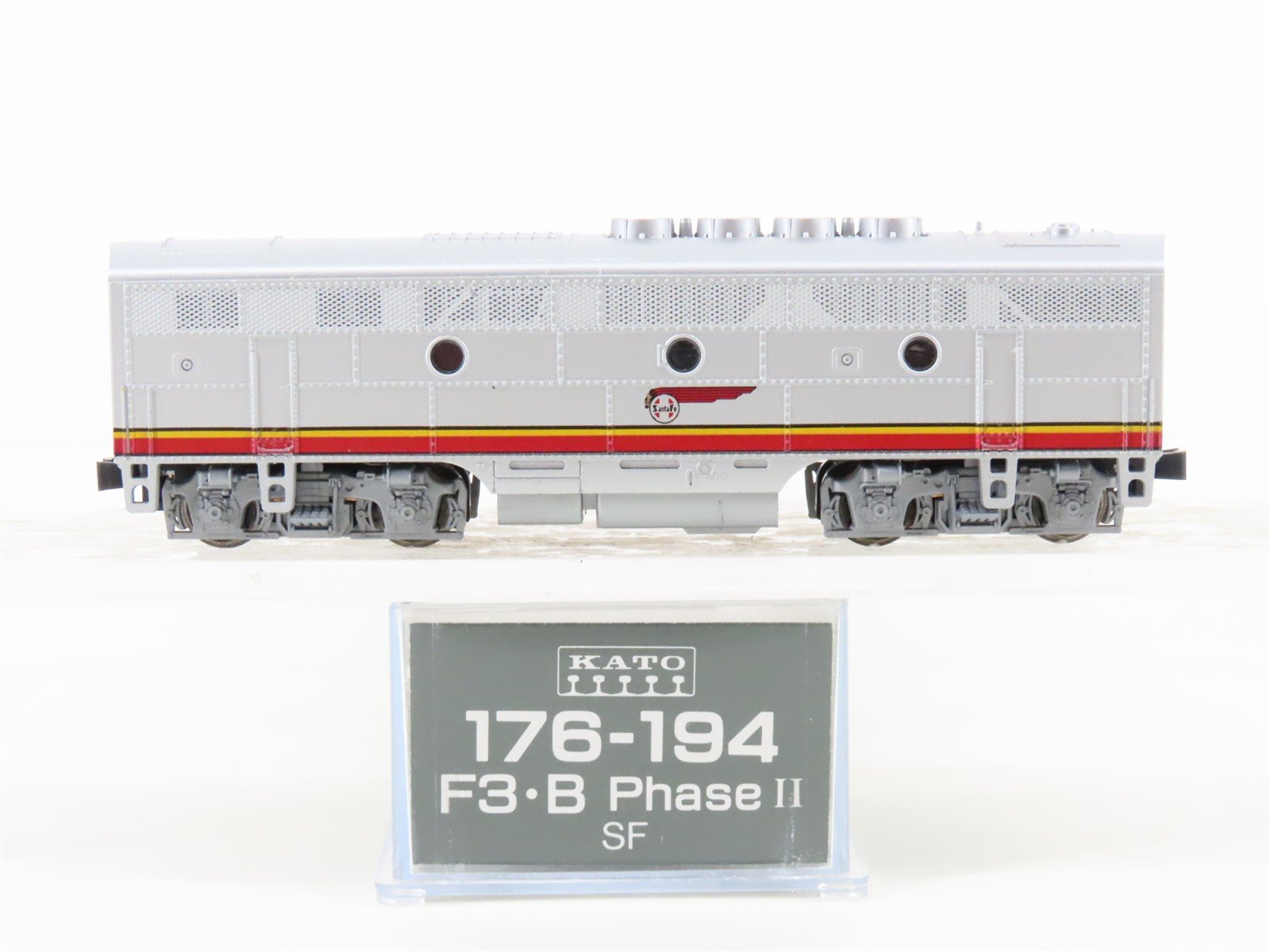N Scale Kato 176-194 ATSF Santa Fe F3B Diesel Locomotive