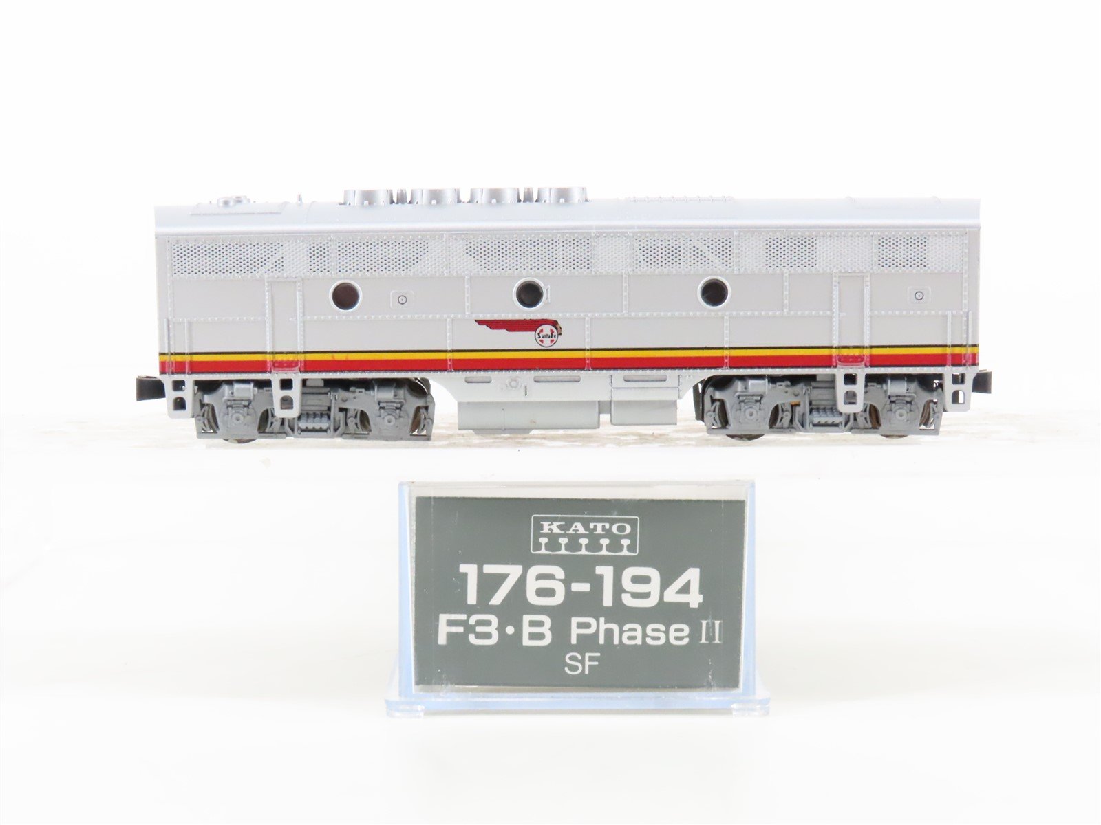 N Scale Kato 176-194 ATSF Santa Fe F3B Diesel Locomotive