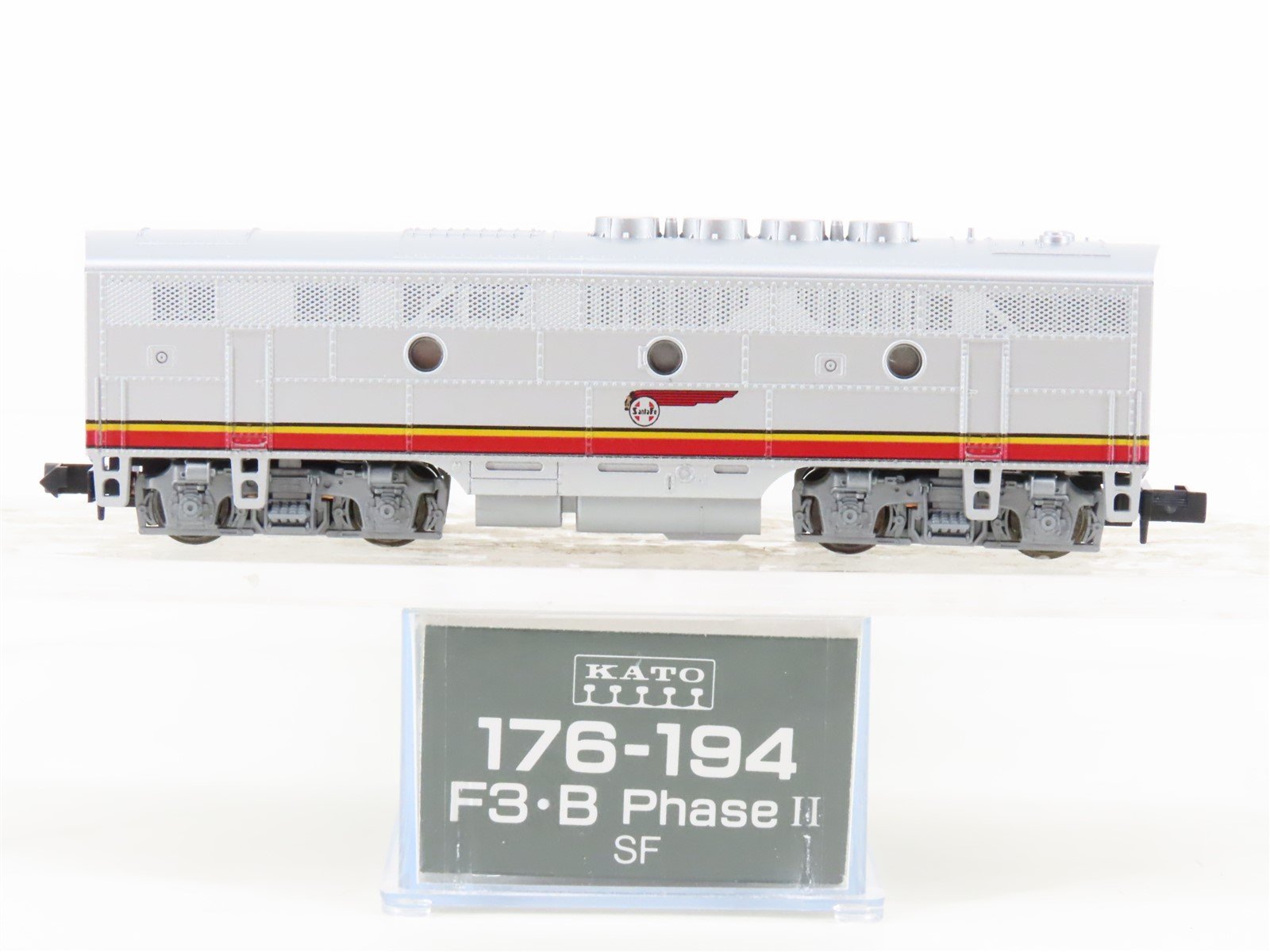 N Scale Kato 176-194 ATSF Santa Fe F3B Diesel Locomotive