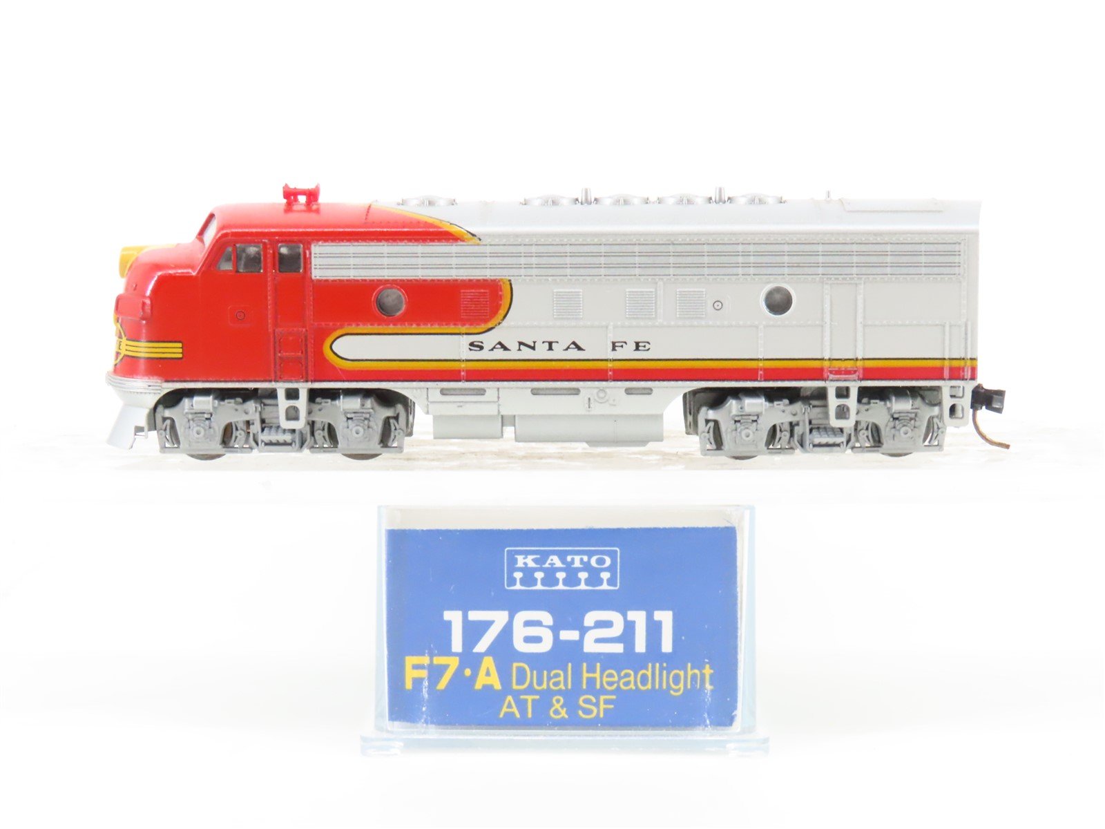 N Scale Kato 176-211 ATSF Santa Fe F7A Diesel Locomotive