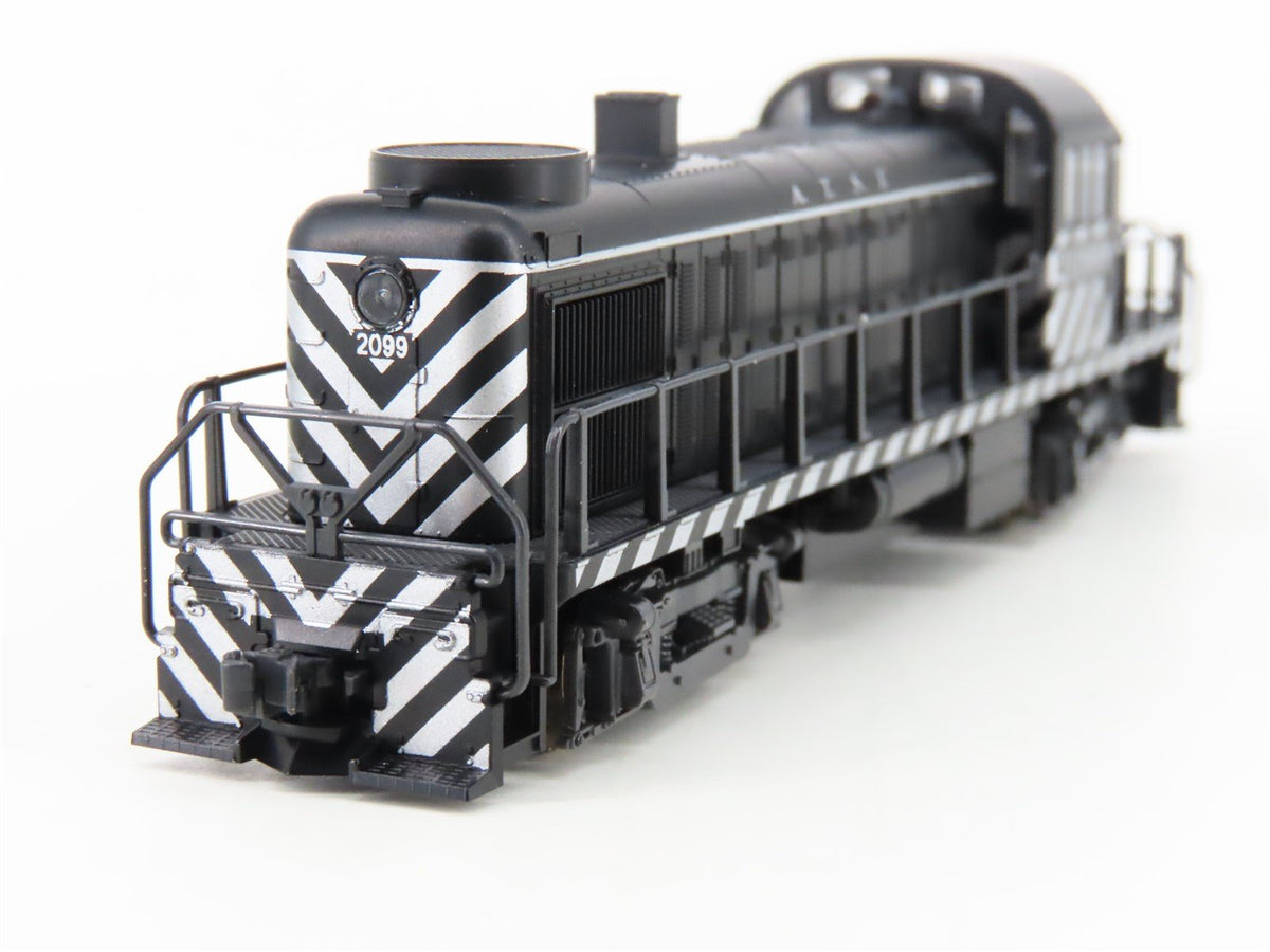 N Scale Kato 176-4401 ATSF Santa Fe RS-2 Diesel Locomotive #2099