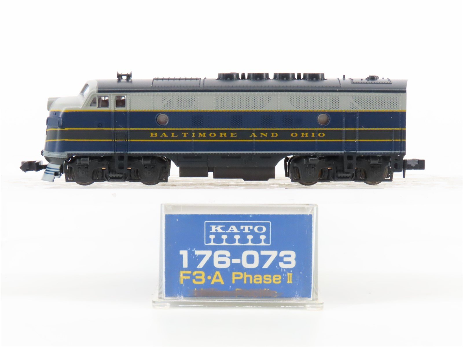 N Scale Kato 176-073 B&O Baltimore & Ohio F3A Diesel Locomotive #82