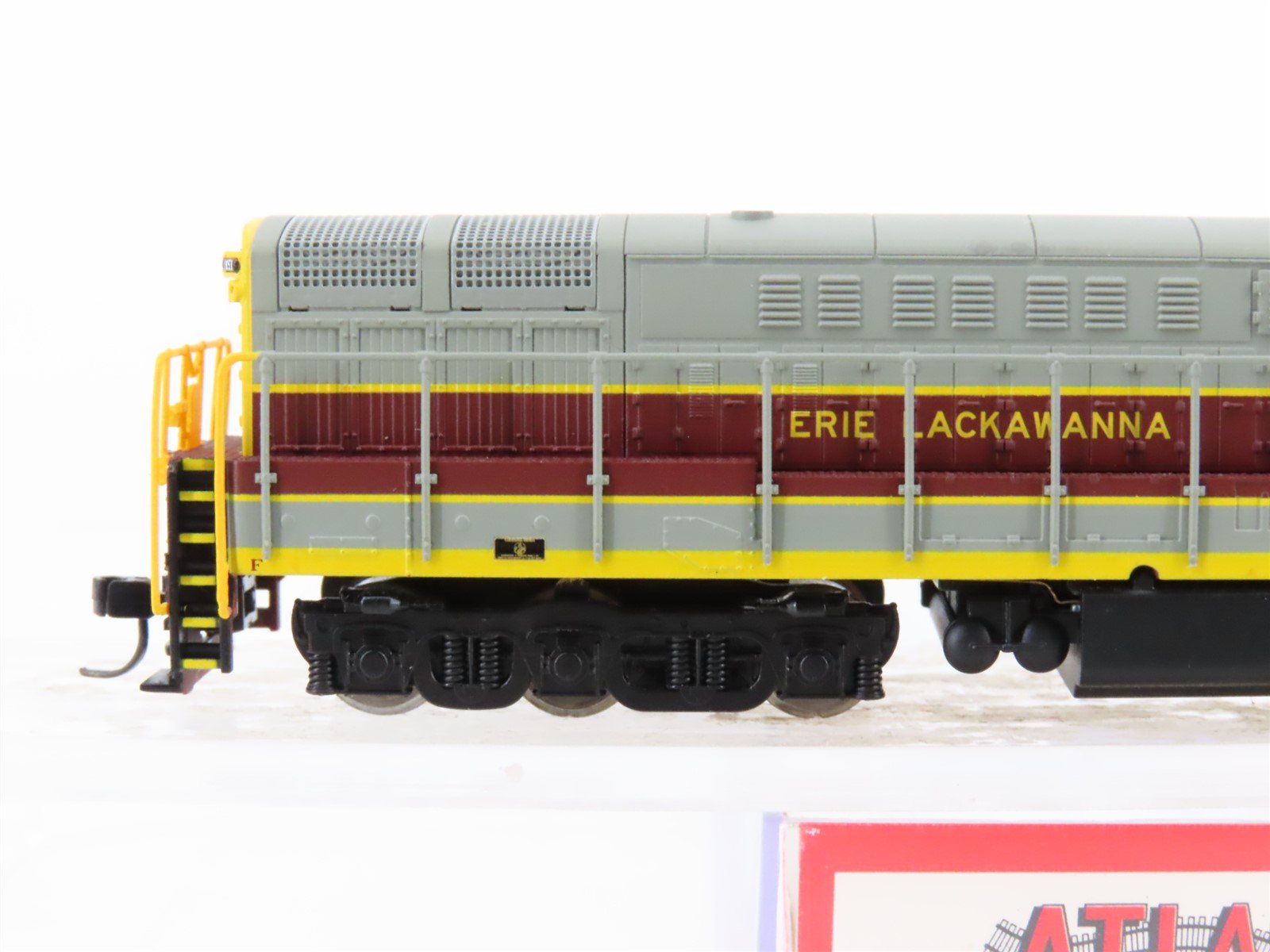 N Scale Atlas 49502 EL Erie Lackawanna H24-66 Trainmaster Diesel Loco #1853