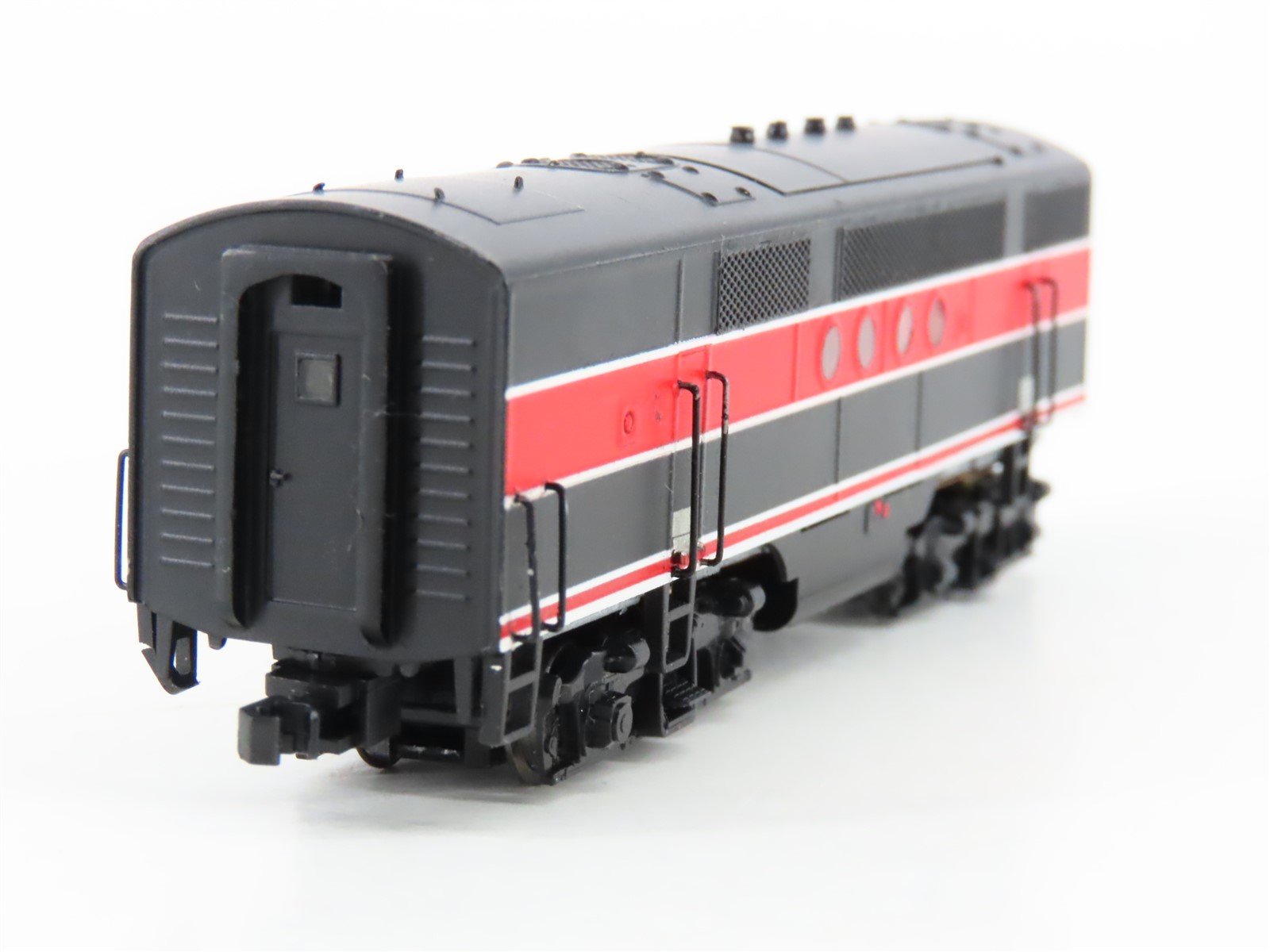 N Scale Intermountain RI Rock Island F7B Diesel Locomotive