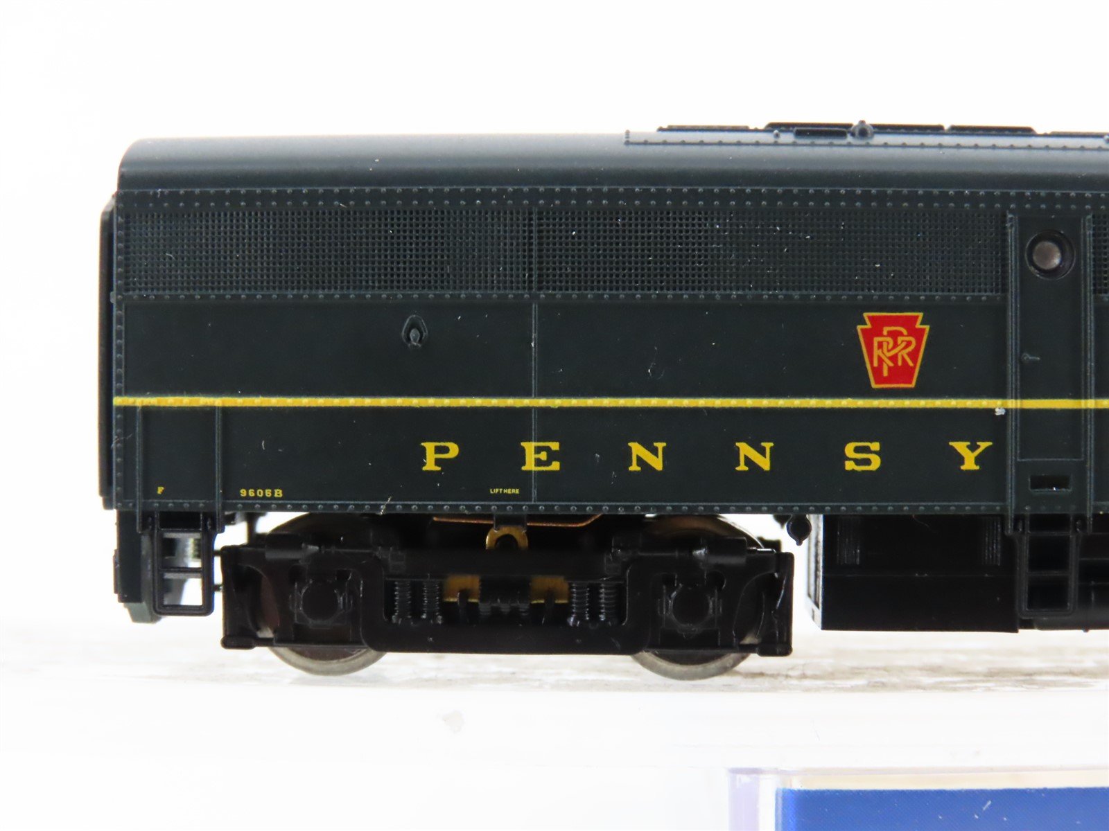 N Scale Life-Like 7452 PRR Pennsylvania FB1 Diesel Locomotive #9605B