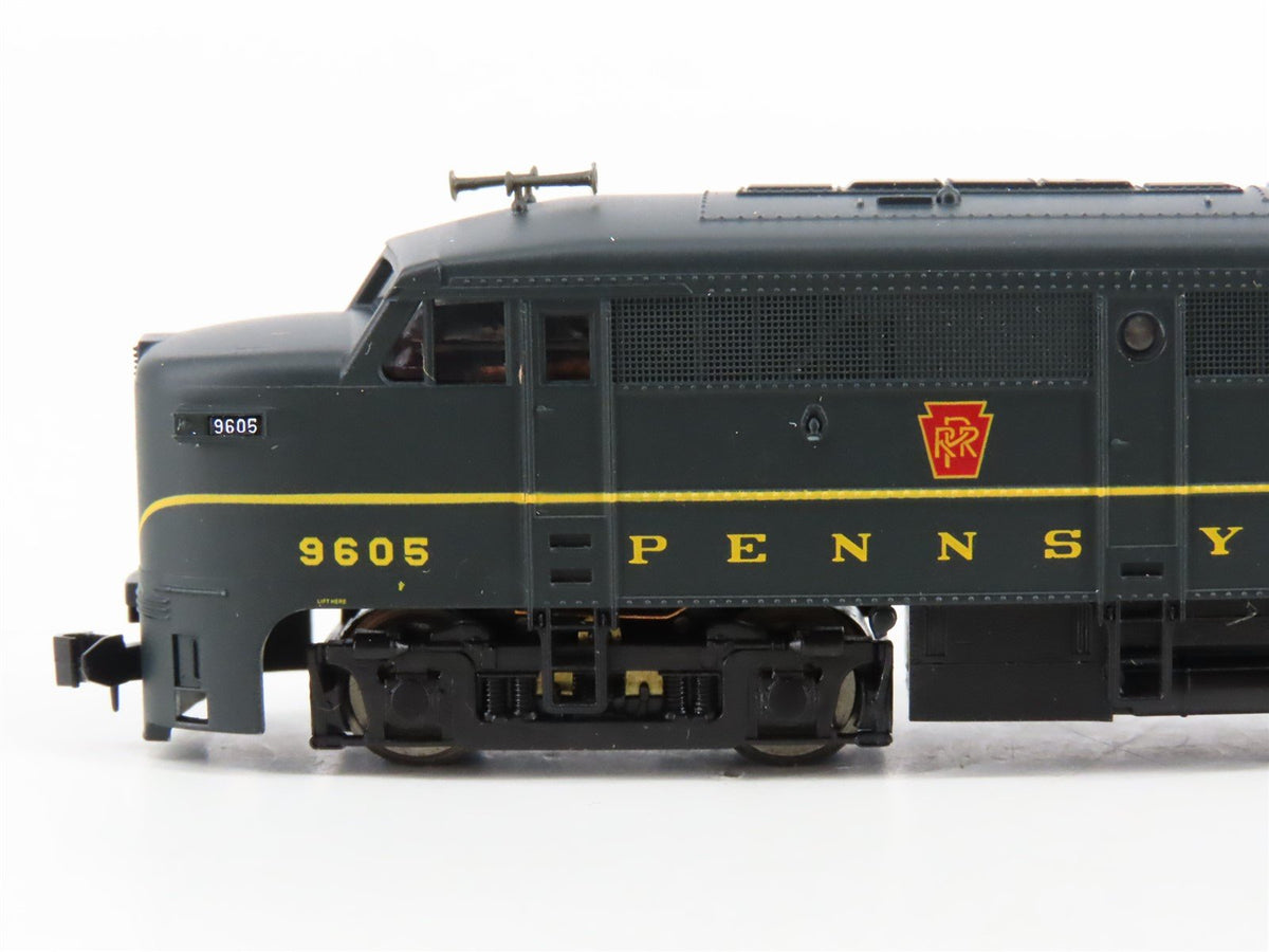N Scale Life-Like 7452 PRR Pennsylvania FA1/FB1 Diesel Locomotive Set