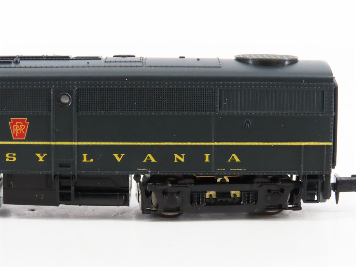 N Scale Life-Like 7452 PRR Pennsylvania FA1/FB1 Diesel Locomotive Set