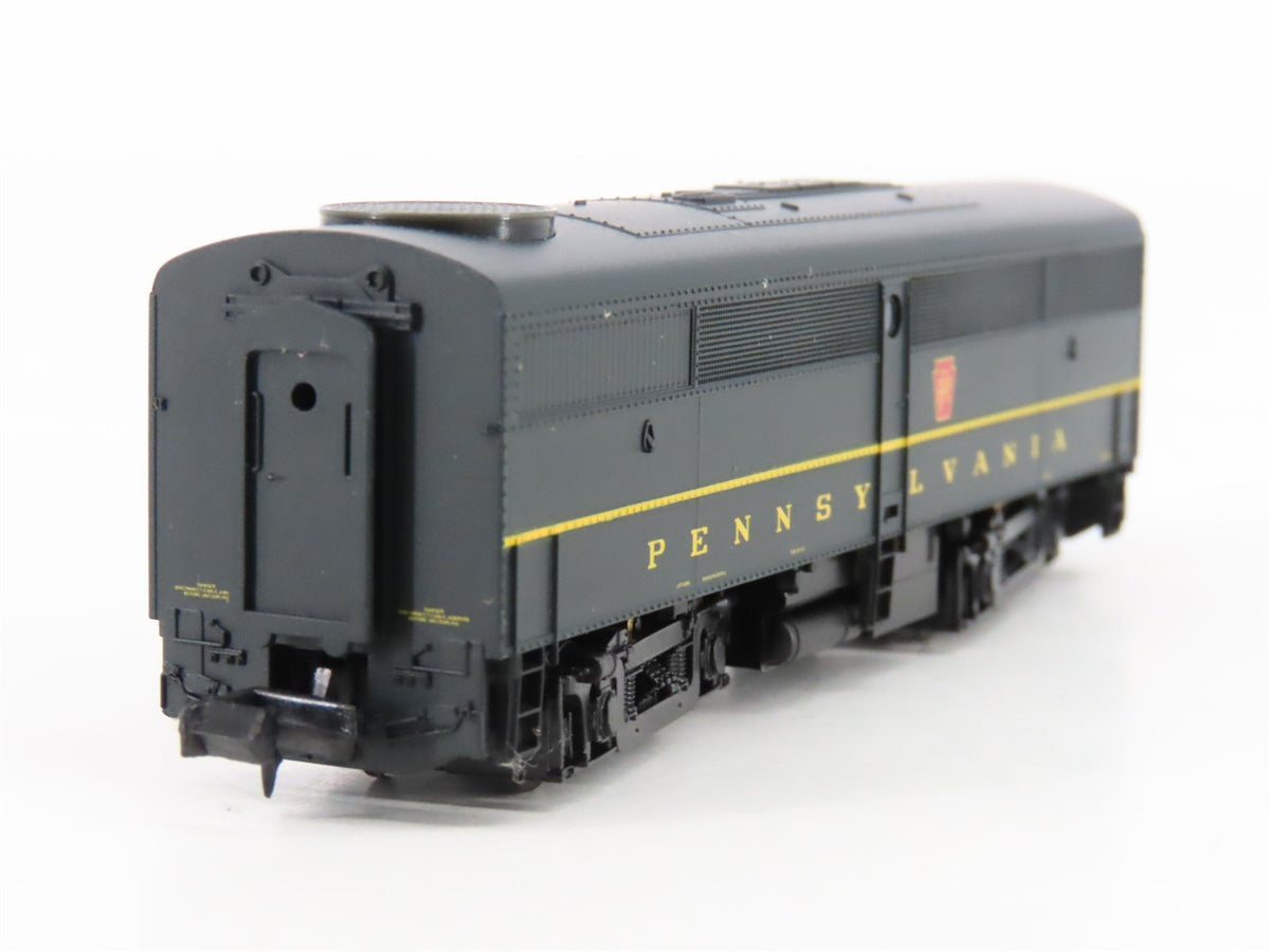 N Scale Life-Like 7452 PRR Pennsylvania FA1/FB1 Diesel Locomotive Set