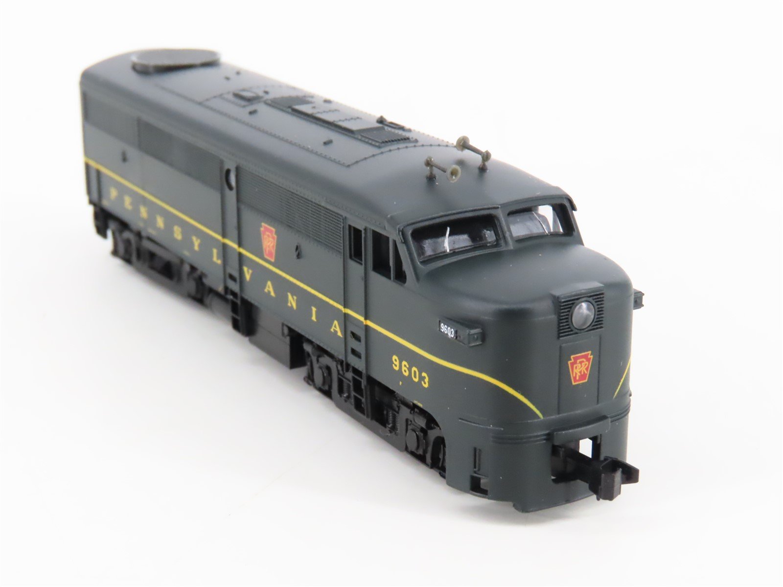 N Scale Life-Like 7451 PRR Pennsylvania FA1/FB1 Diesel Locomotive Set