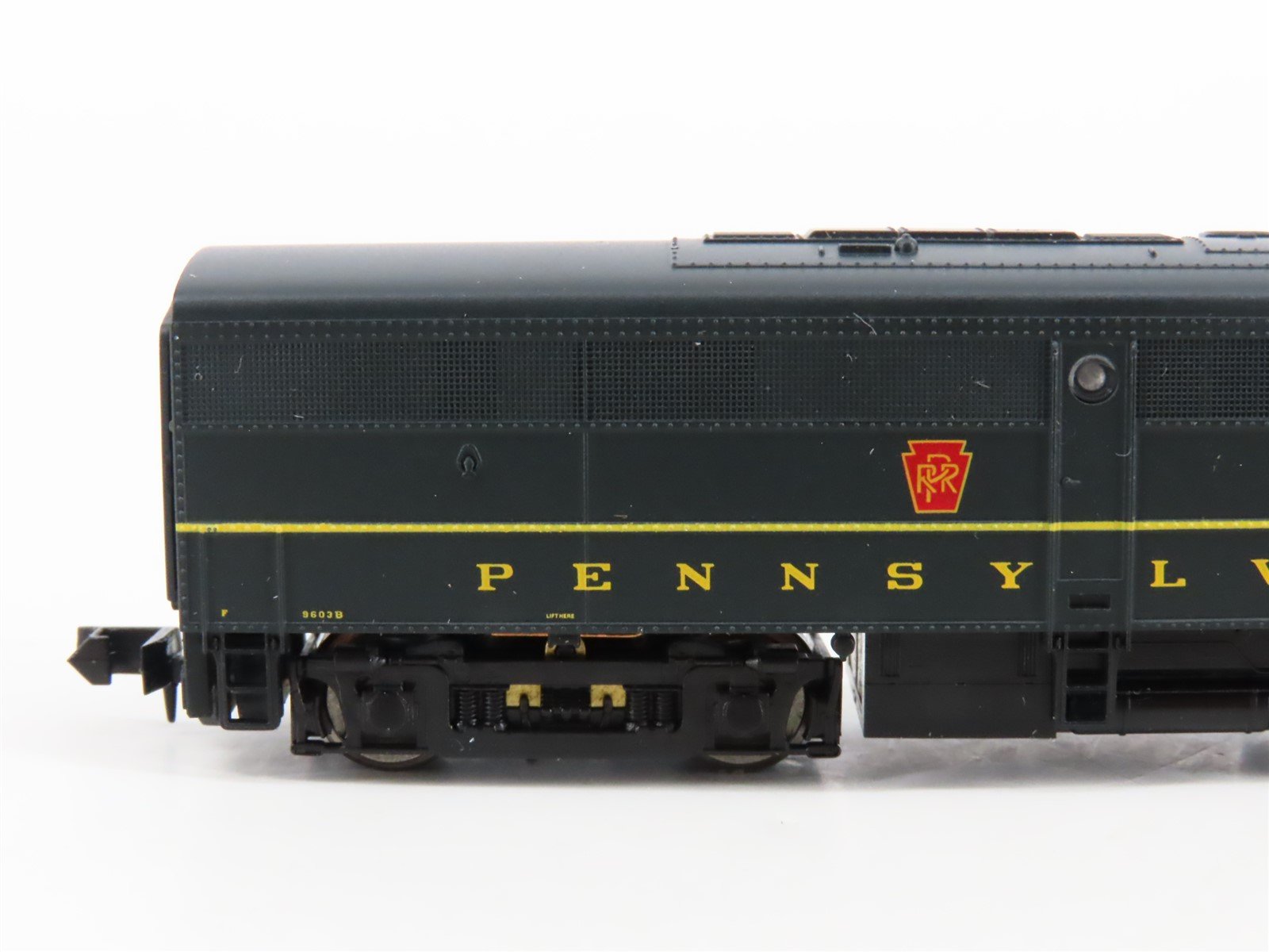 N Scale Life-Like 7451 PRR Pennsylvania FA1/FB1 Diesel Locomotive Set