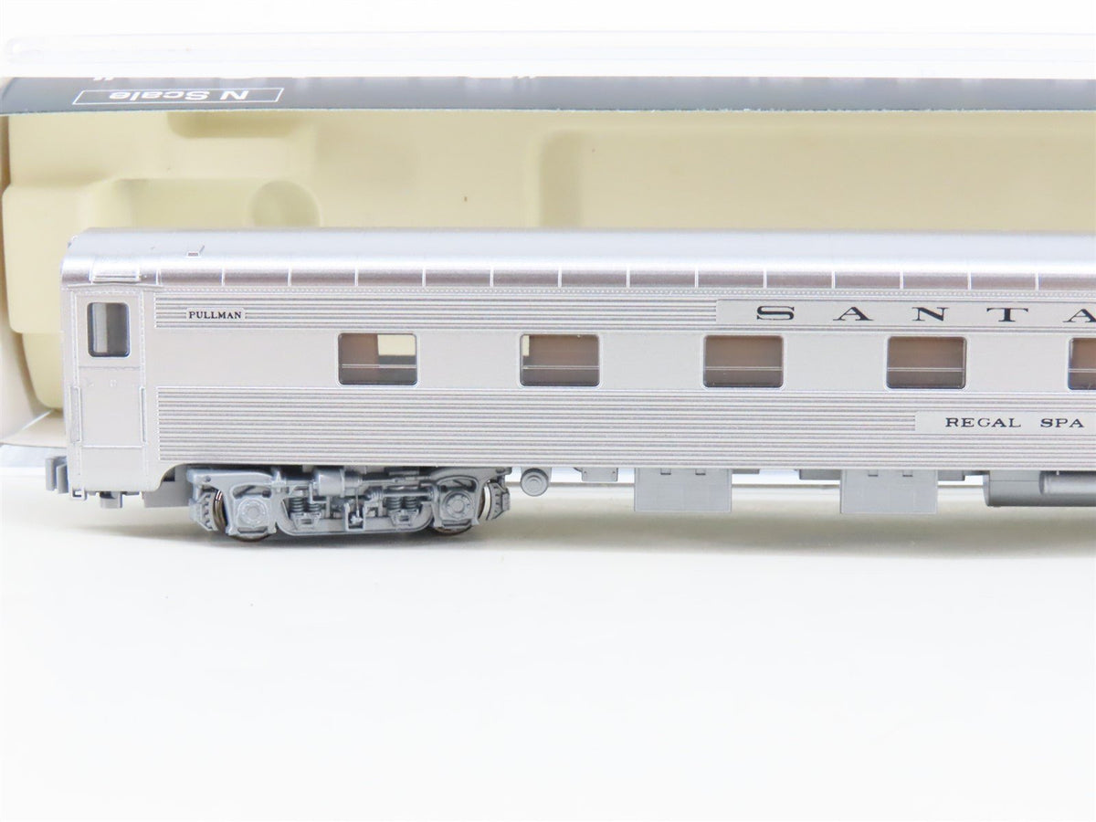 N Scale KATO 156-0905 ATSF Santa Fe Railroad Sleeper Passenger Car &quot;Regal Spa&quot;
