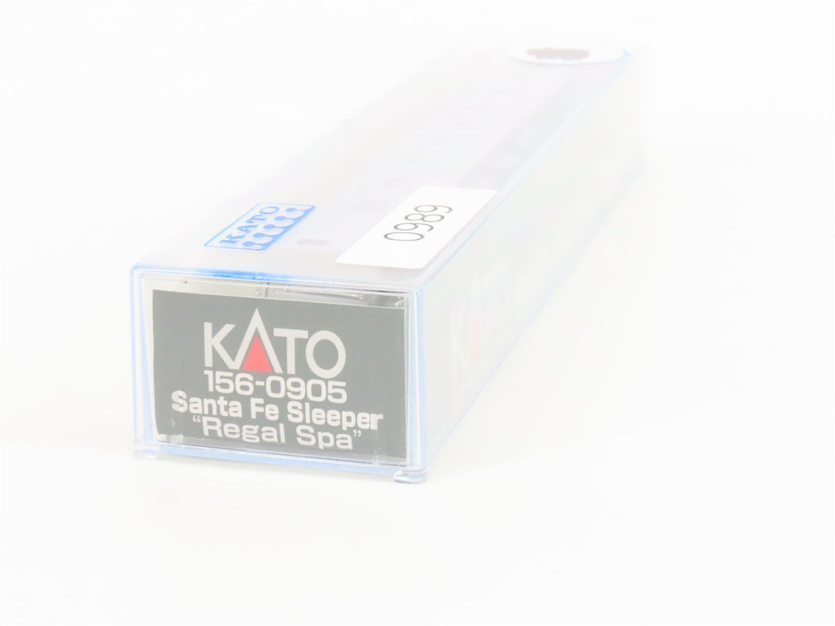 N Scale KATO 156-0905 ATSF Santa Fe Railroad Sleeper Passenger Car &quot;Regal Spa&quot;