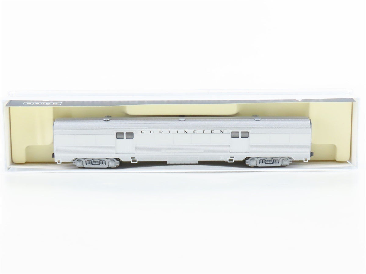 N Scale KATO CB&amp;Q Burlington Railroad Corrugated Baggage Passenger Car