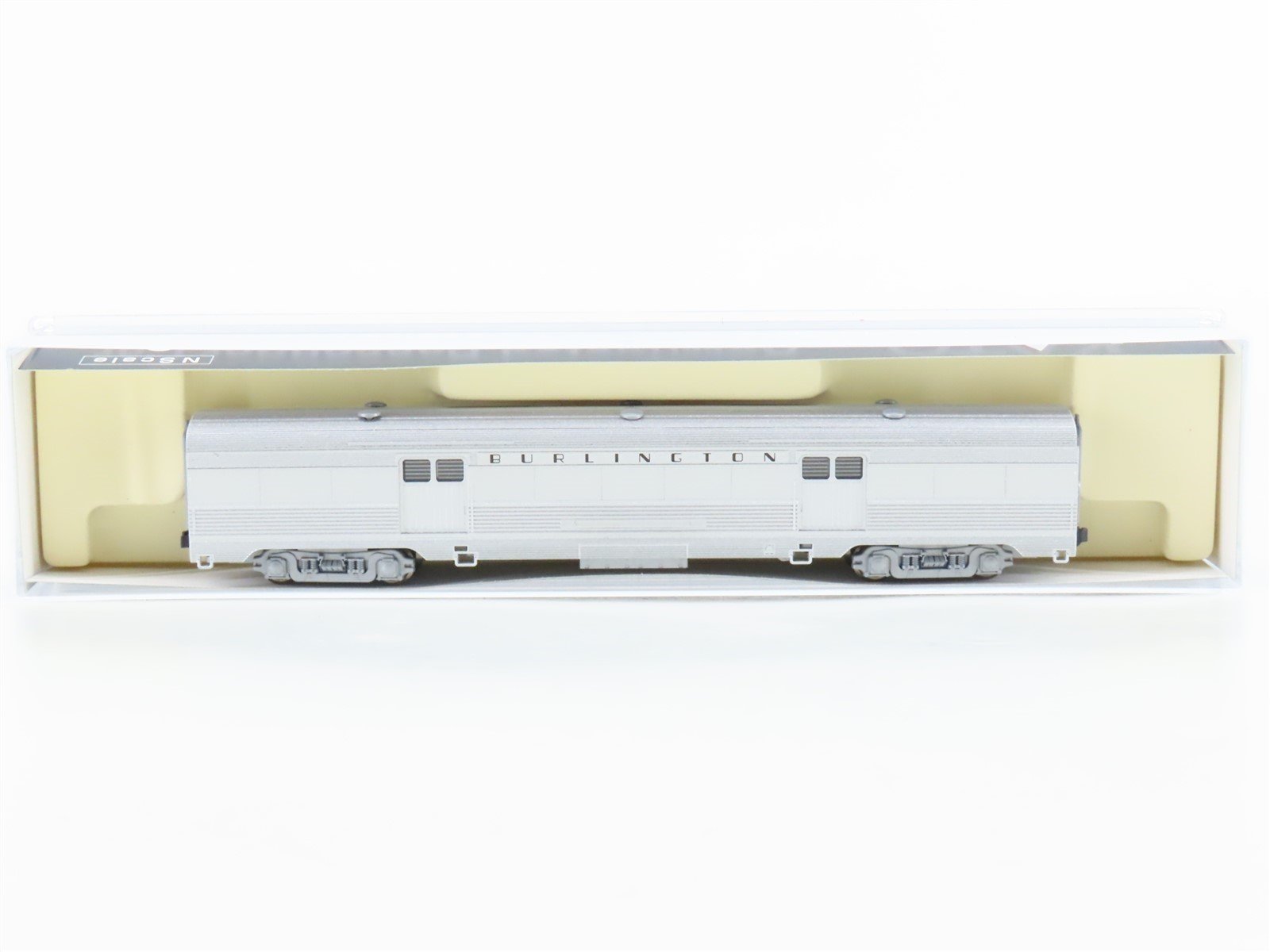 N Scale KATO CB&Q Burlington Railroad Corrugated Baggage Passenger Car