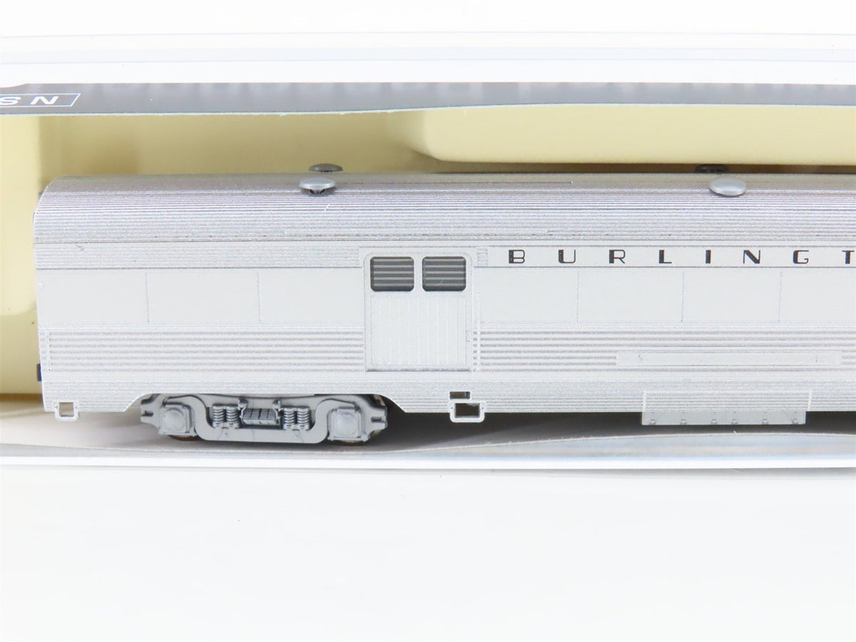 N Scale KATO CB&amp;Q Burlington Railroad Corrugated Baggage Passenger Car