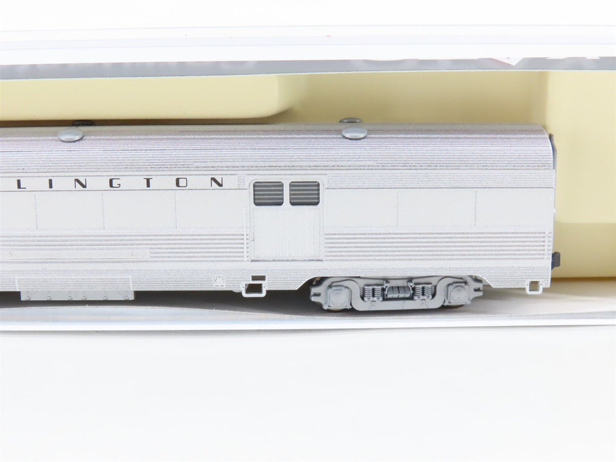N Scale KATO CB&amp;Q Burlington Railroad Corrugated Baggage Passenger Car