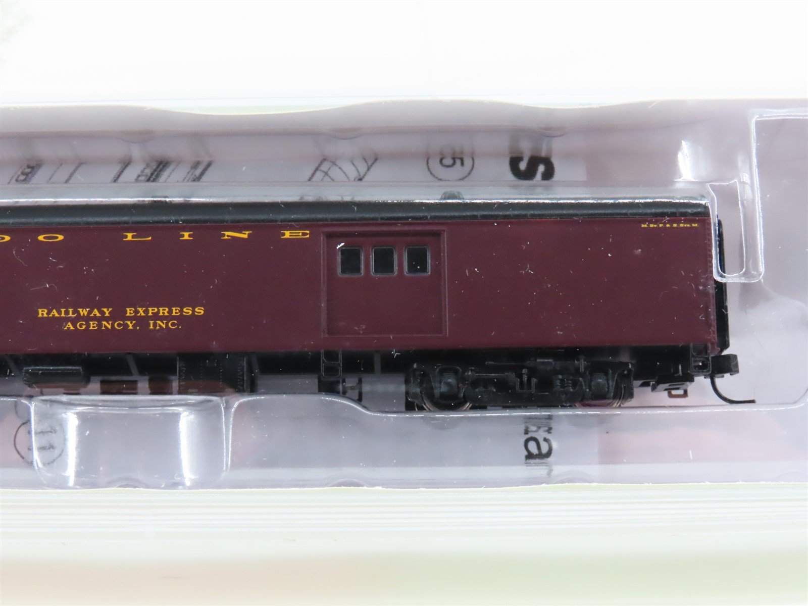 N Scale Walthers 932-55104 SOO Line 72' Baggage Passenger Car