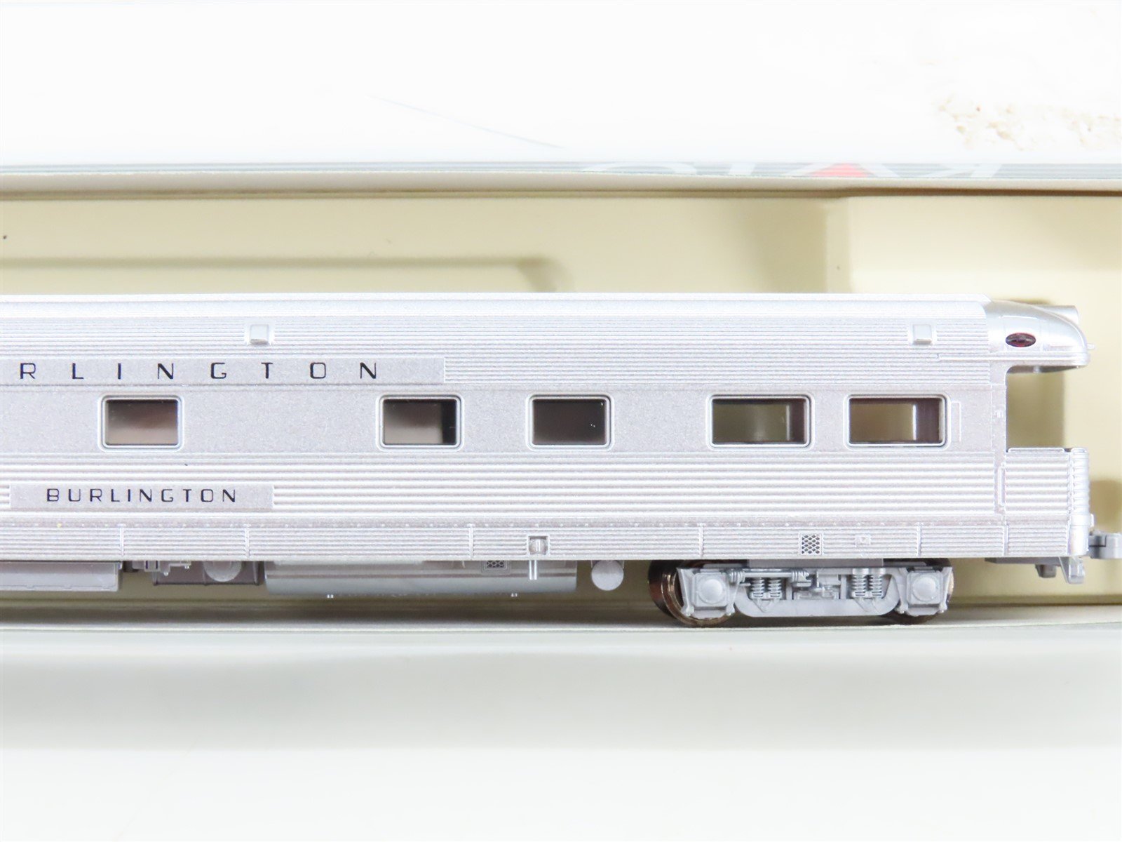 N Scale KATO 156-0805 CB&Q Burlington Route Business Passenger Car