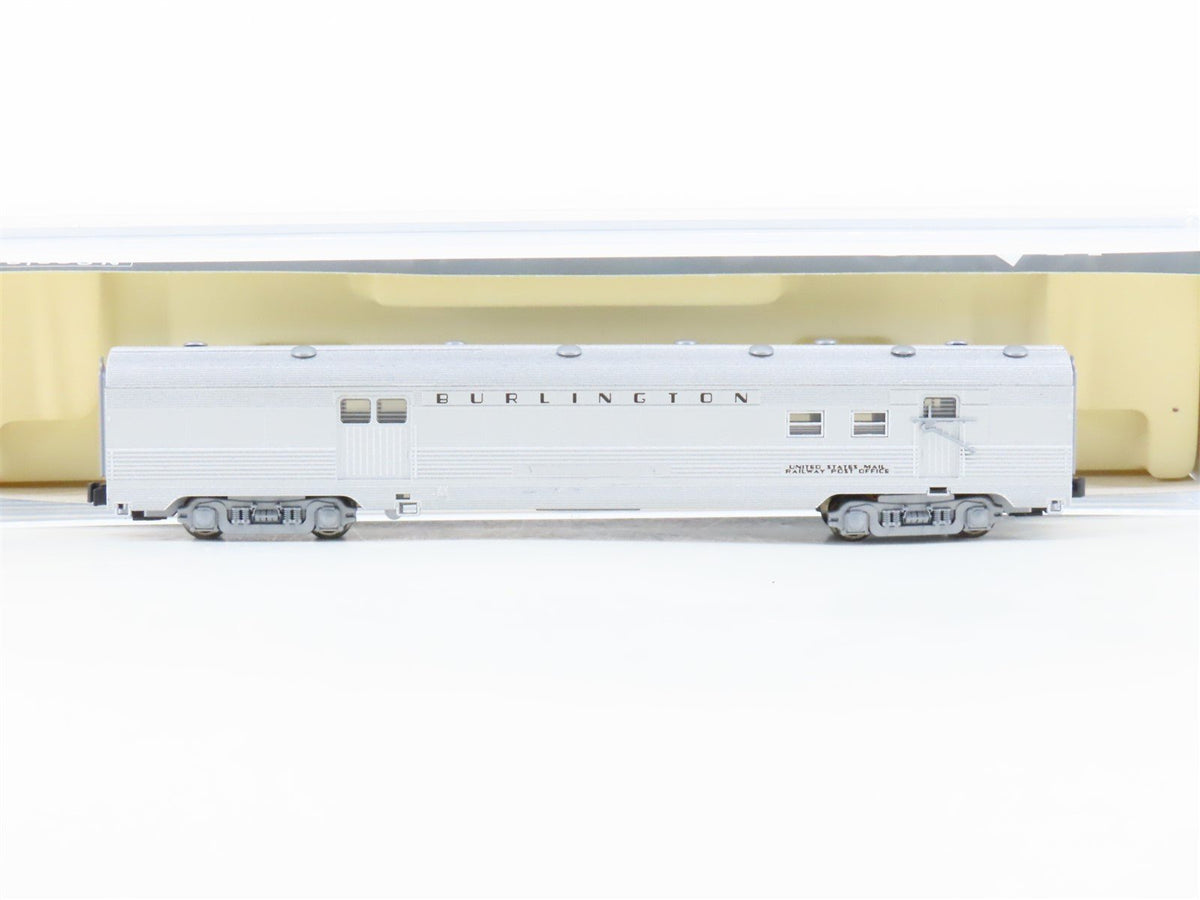 N Scale KATO CB&amp;Q Burlington Railroad Baggage RPO Passenger Car