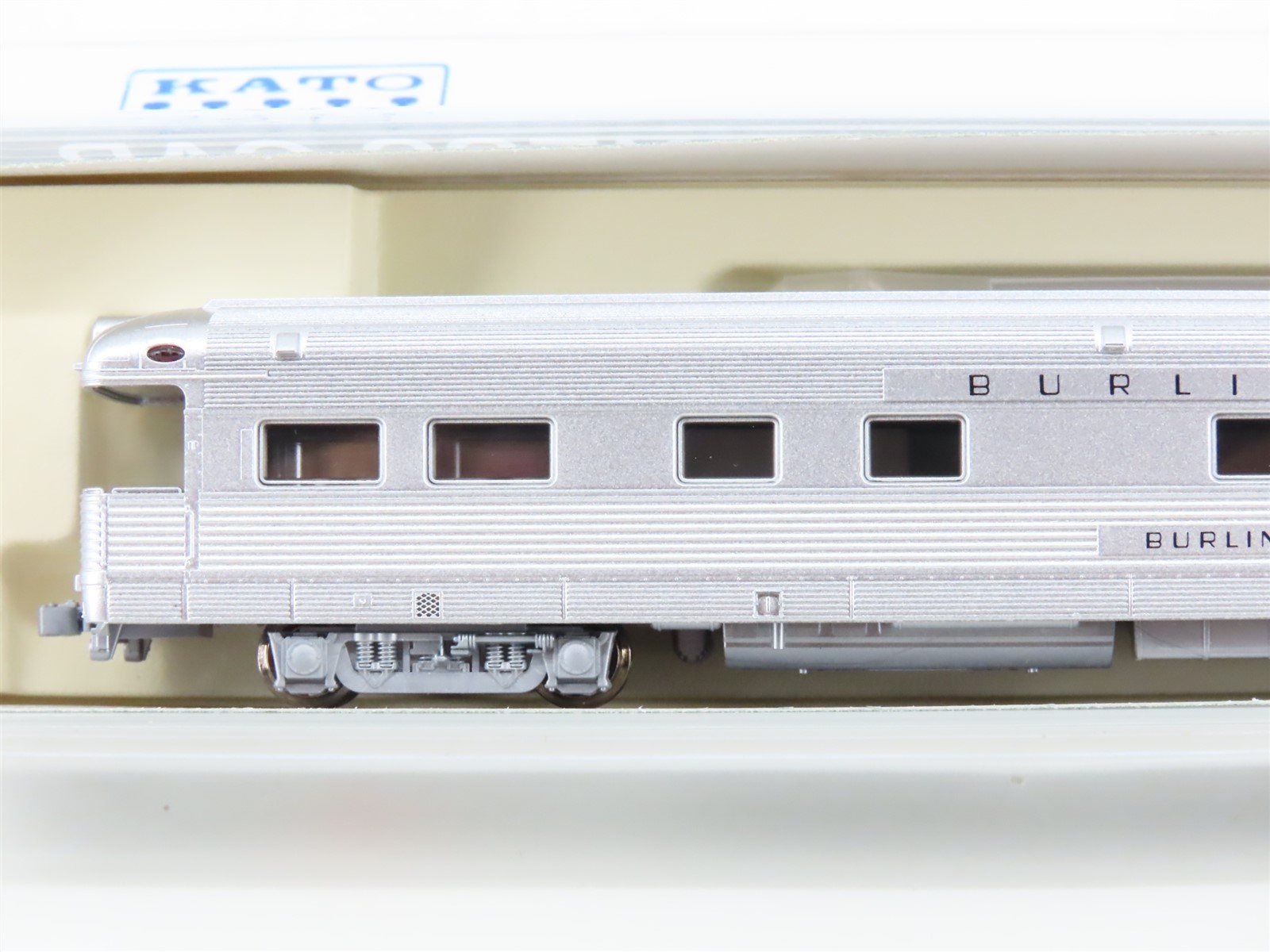 N Scale KATO 156-0805 CB&Q Burlington Railroad Business Passenger Car
