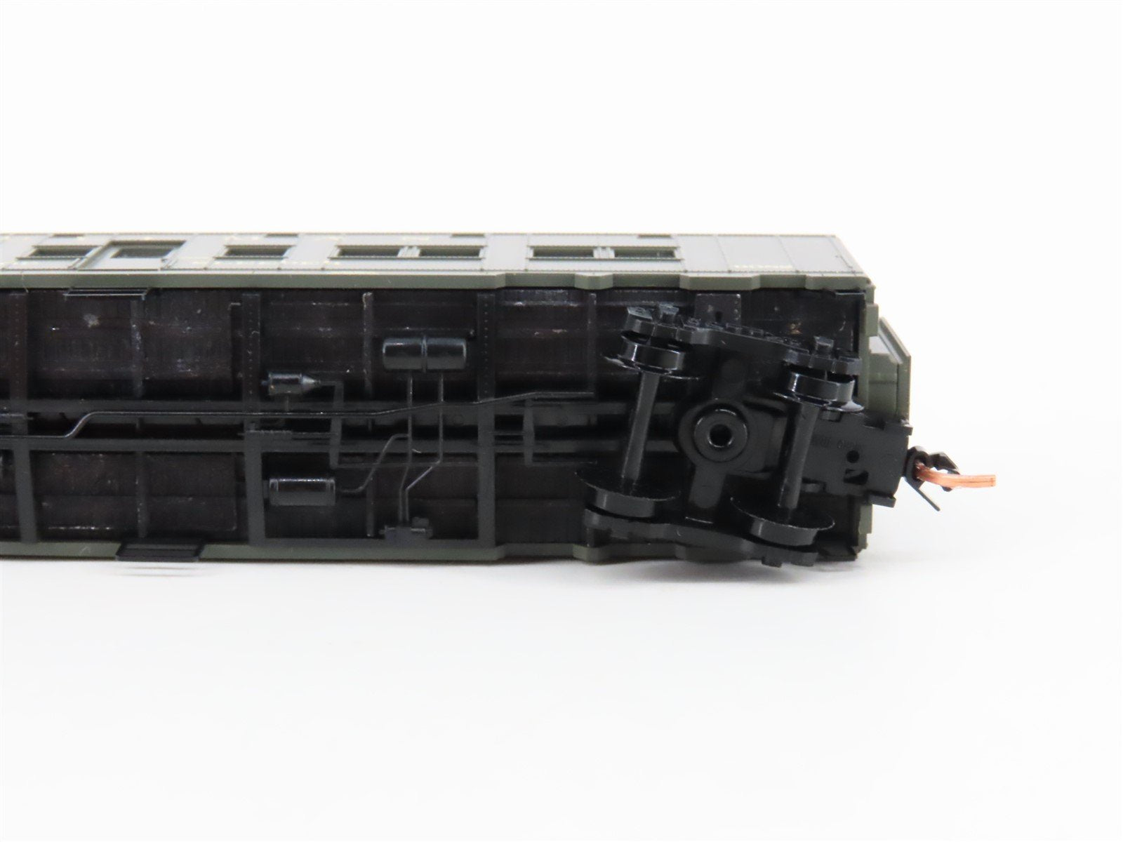 N Micro-Trains MTL 116010.4 US Office of Defense Troop Sleeper Passenger #9082