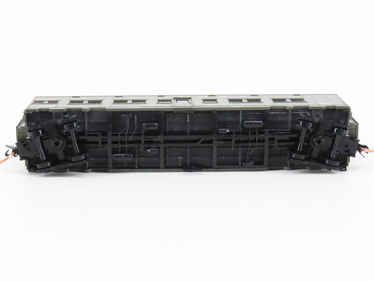 N Micro-Trains MTL 116010.4 US Office of Defense Troop Sleeper Passenger #9082