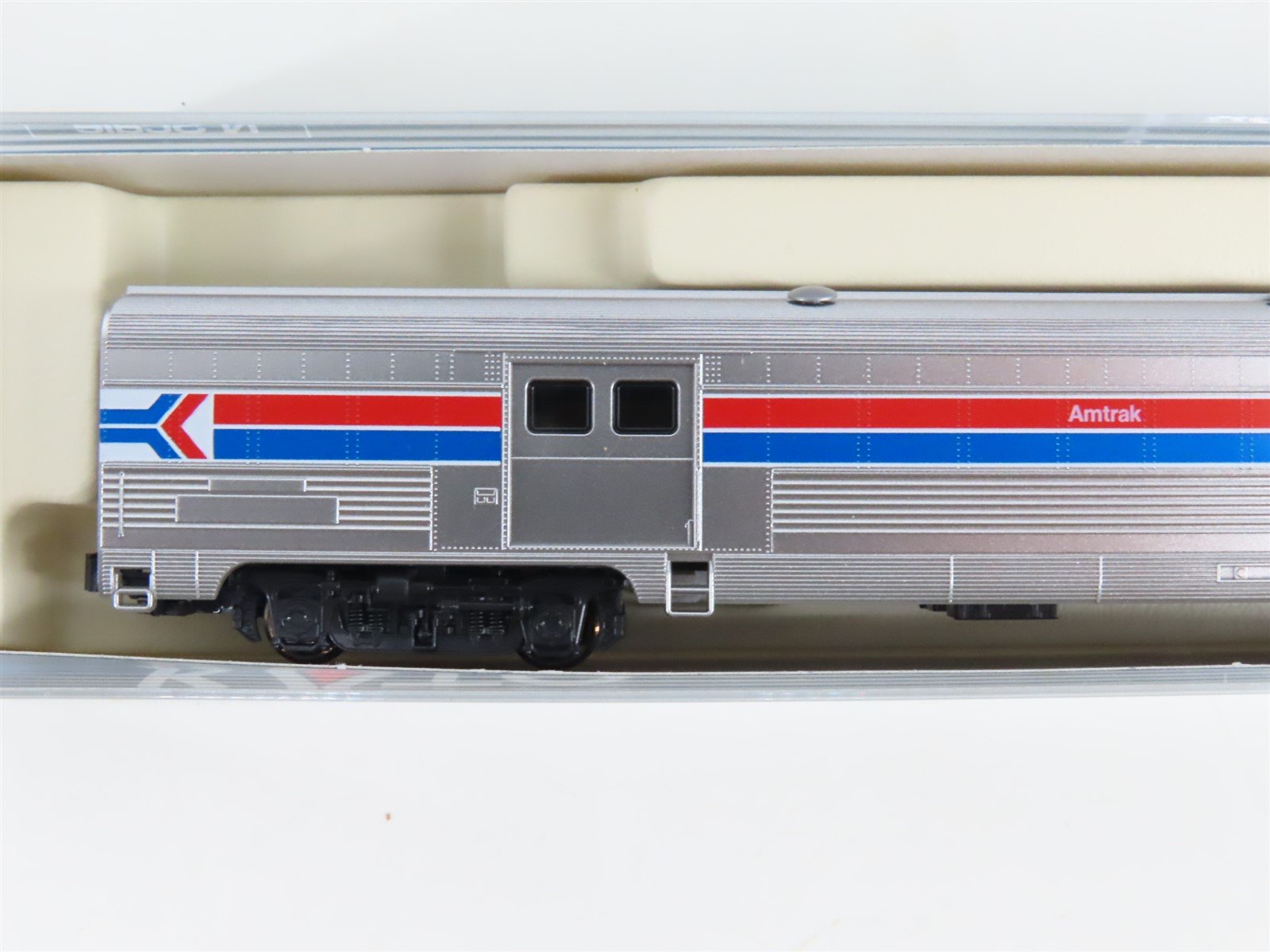 N Scale KATO 106-3522 Amtrak Phase I Passenger 4-Car Set