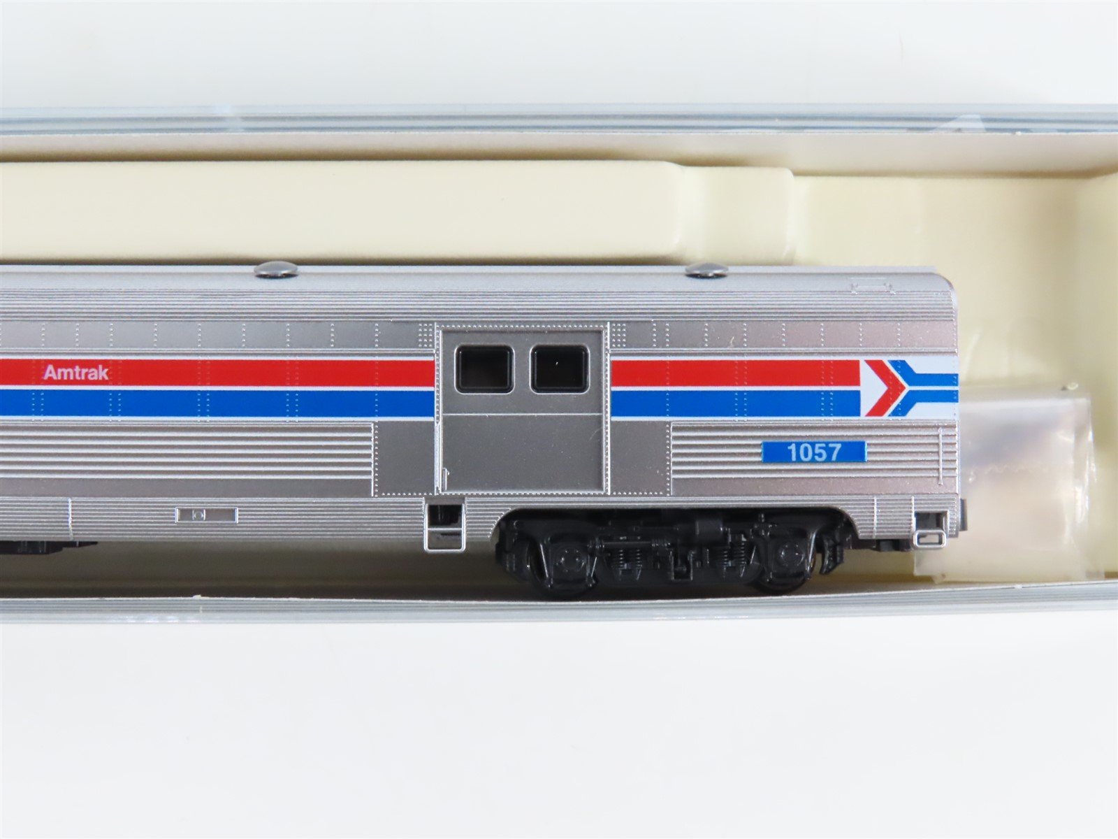 N Scale KATO 106-3522 Amtrak Phase I Passenger 4-Car Set