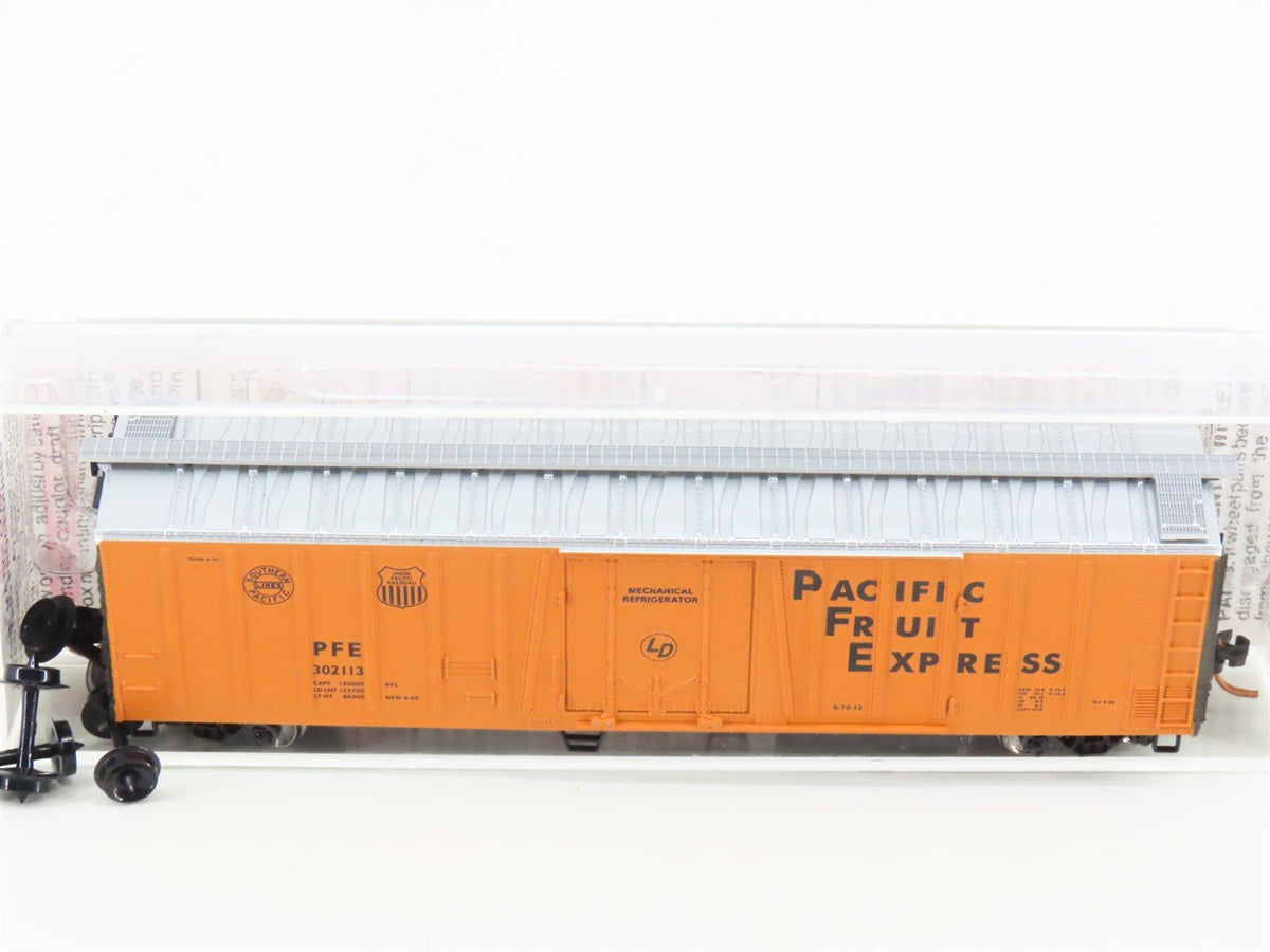 N Micro-Trains MTL 70010 PFE Pacific Fruit Express Mechanical Reefer #302113