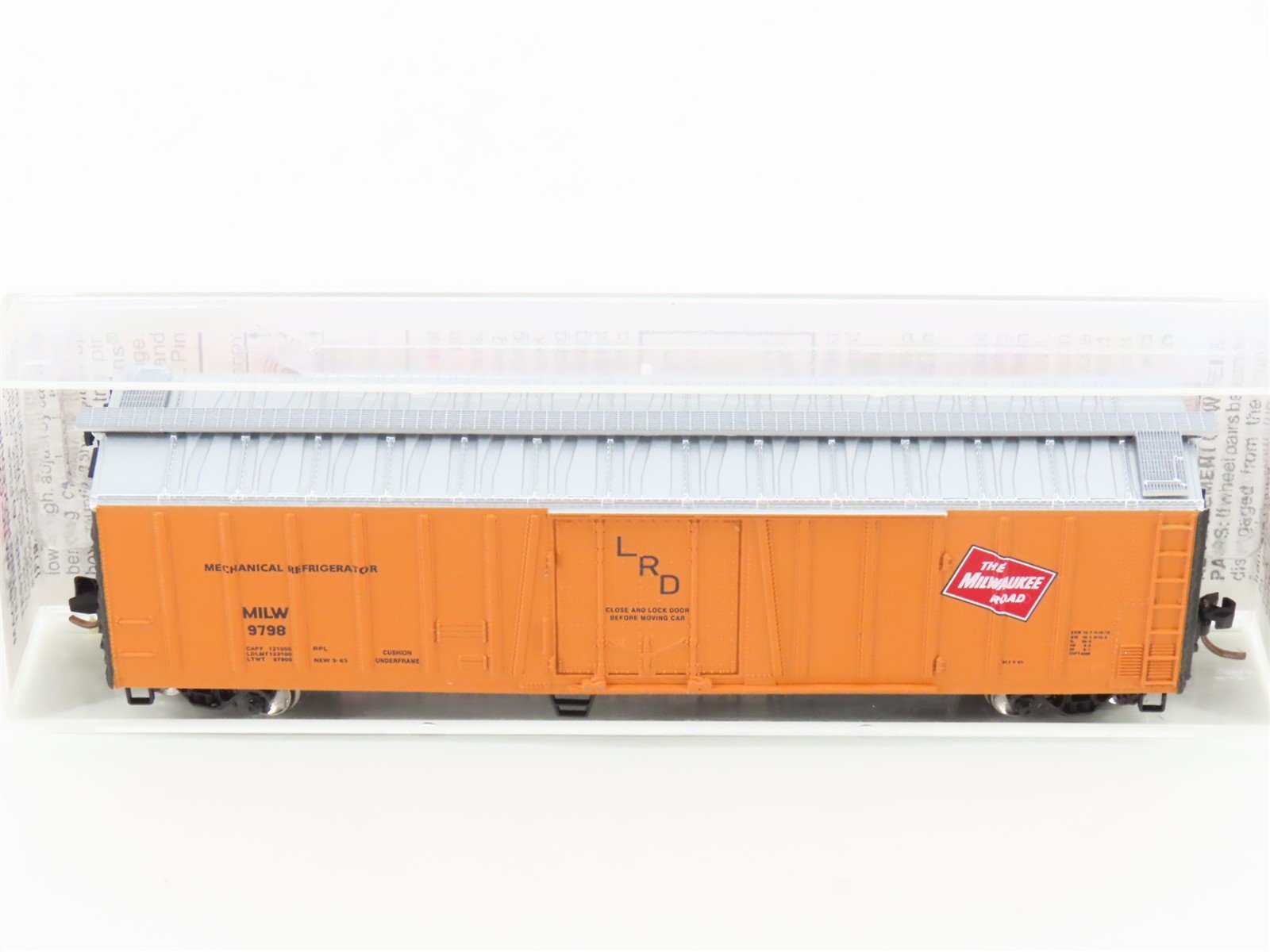 N Scale Micro-Trains MTL 70040 MILW Milwaukee Road Mechanical Reefer #9798