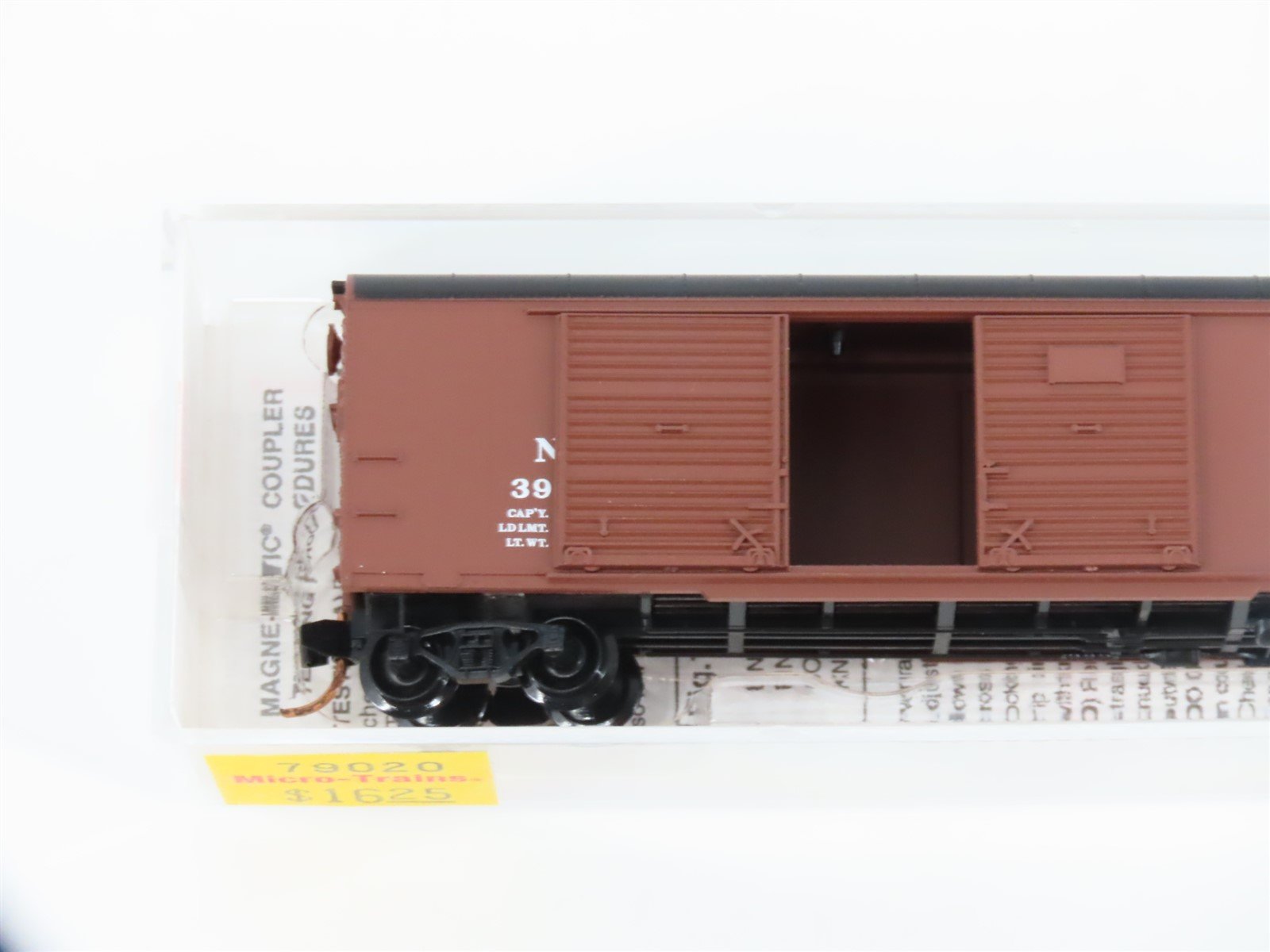 N Scale Micro-Trains MTL 79020 NP Northern Pacific Railroad 50' Box Car #39610