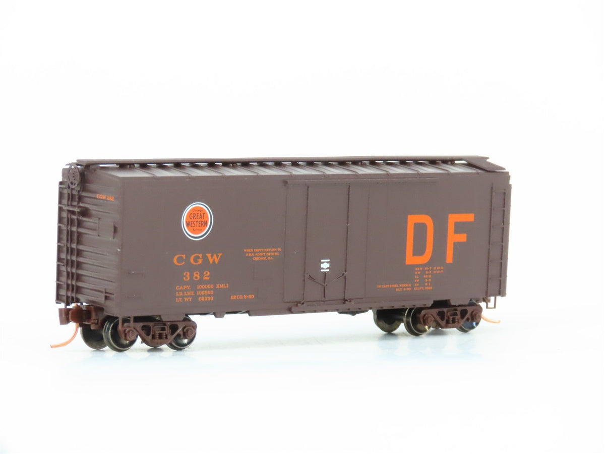 N Micro-Trains MTL 21430 CGW Chicago Great Western 40&#39; Plug Door Box Car #382