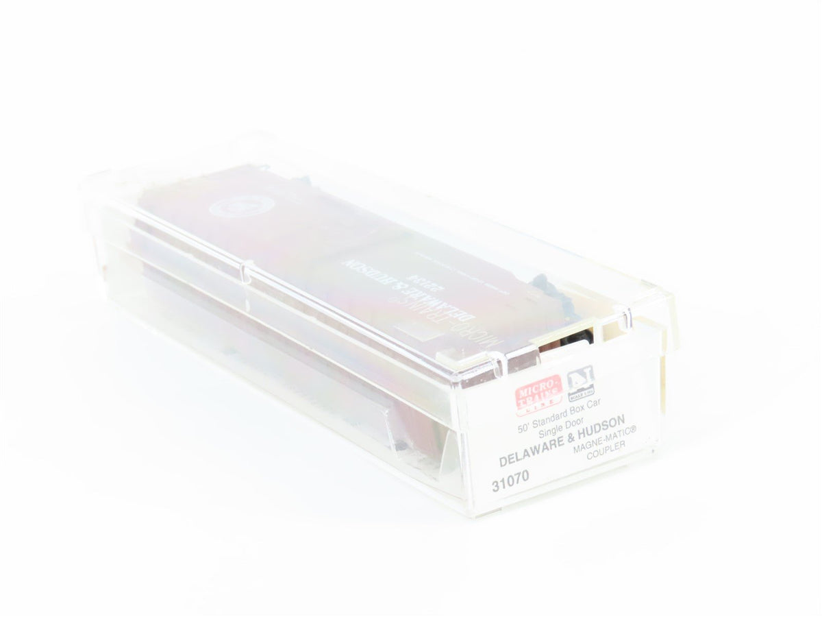 N Micro-Trains MTL 31070 D&amp;H Delaware &amp; Hudson 50&#39; Single Door Box Car #22134