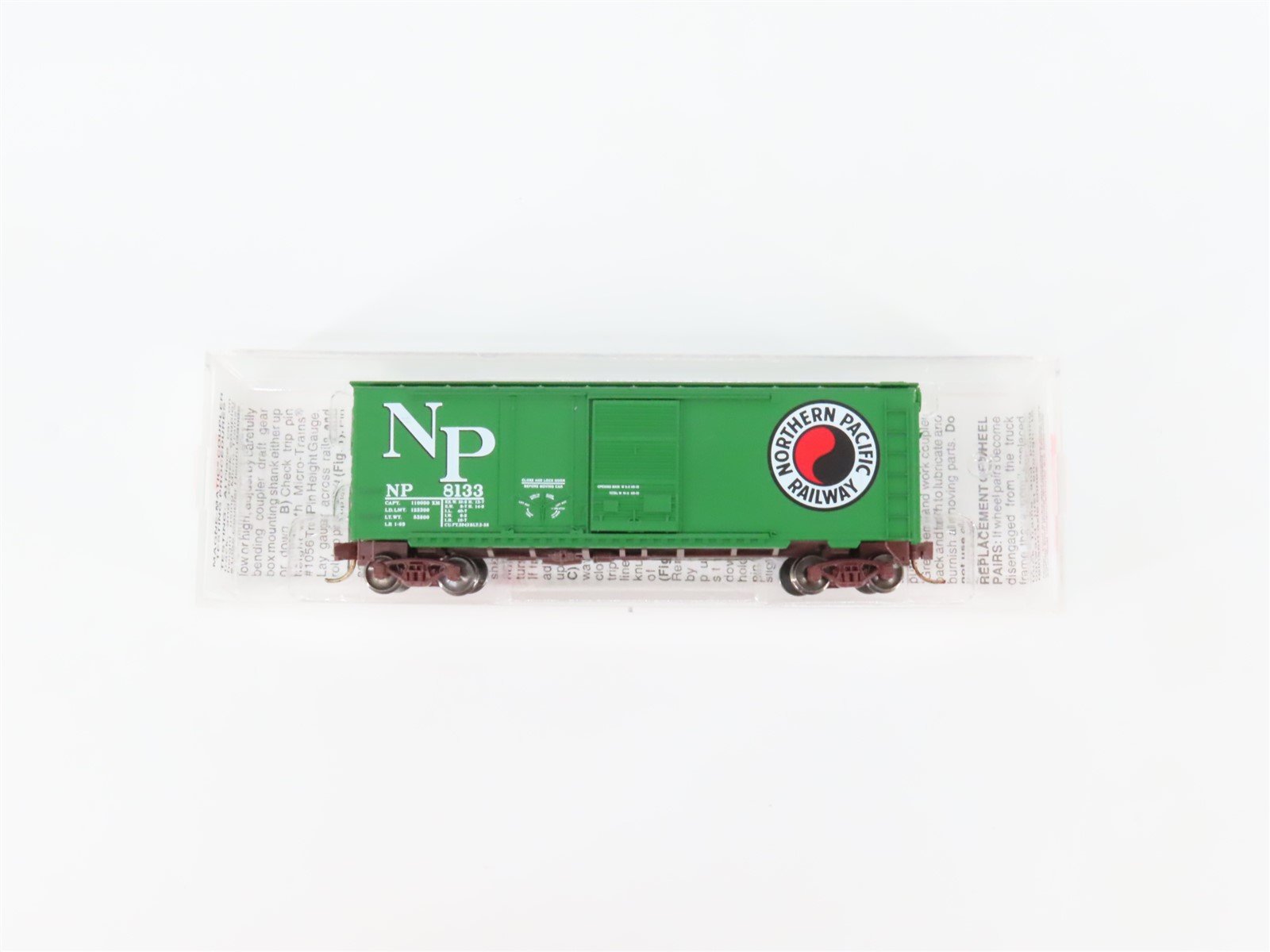 N Scale Micro-Trains MTL 22090 NP Northern Pacific Railway 40' Box Car #8133