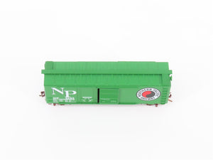 N Scale Micro-Trains MTL 22090 NP Northern Pacific Railway 40' Box Car #8133