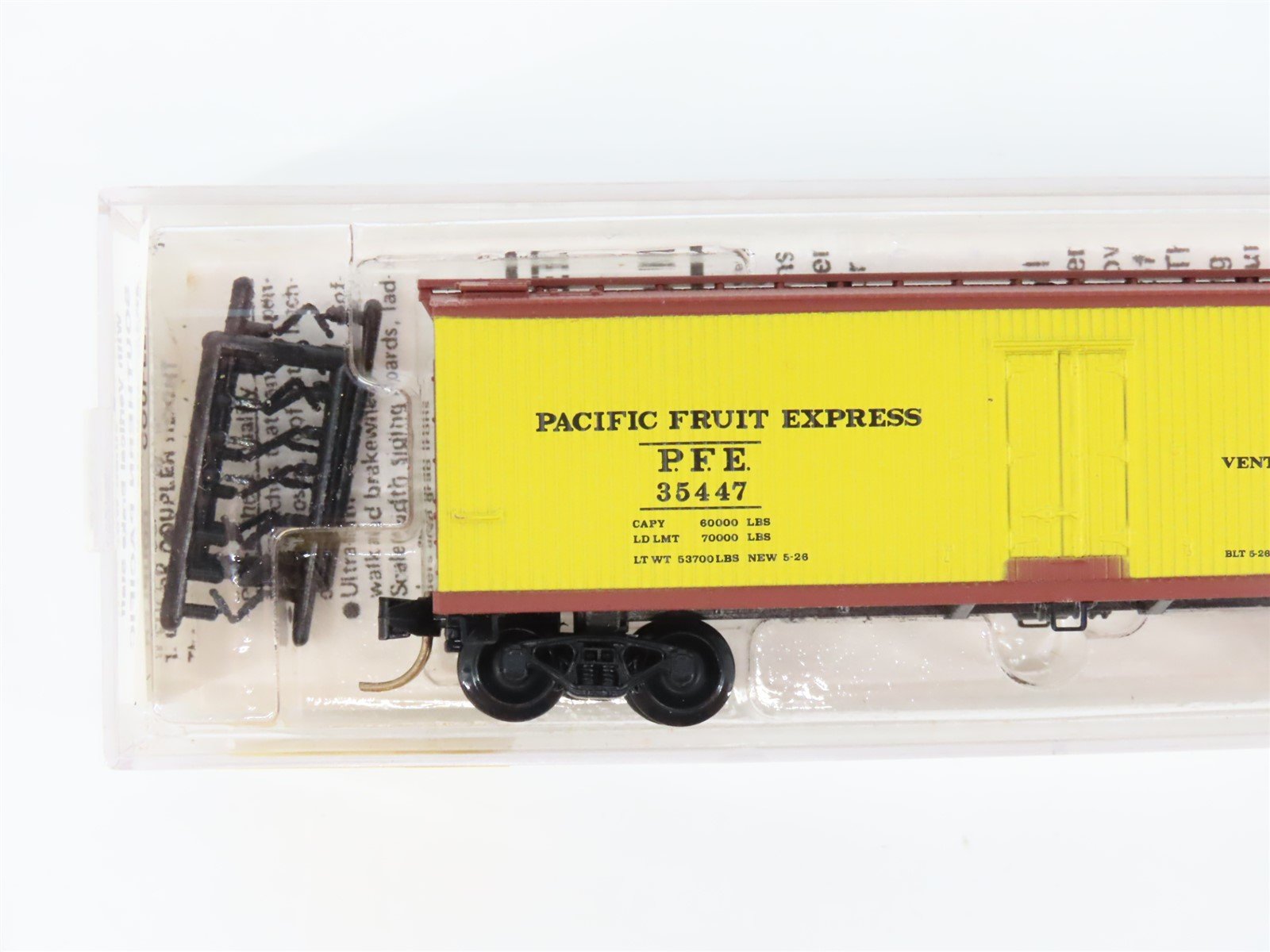 N Scale Micro-Trains MTL 49180 PFE SP Southern Pacific 40' Reefer #35447
