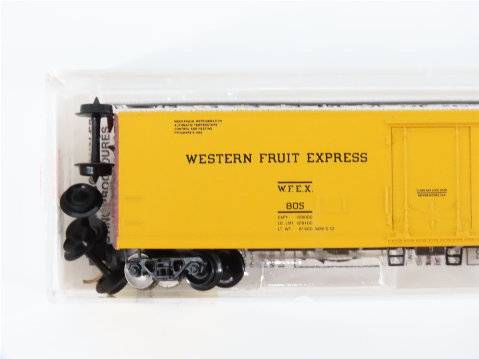 N Scale Micro-Trains MTL 69010/1 WFEX Western Fruit Express Reefer #805