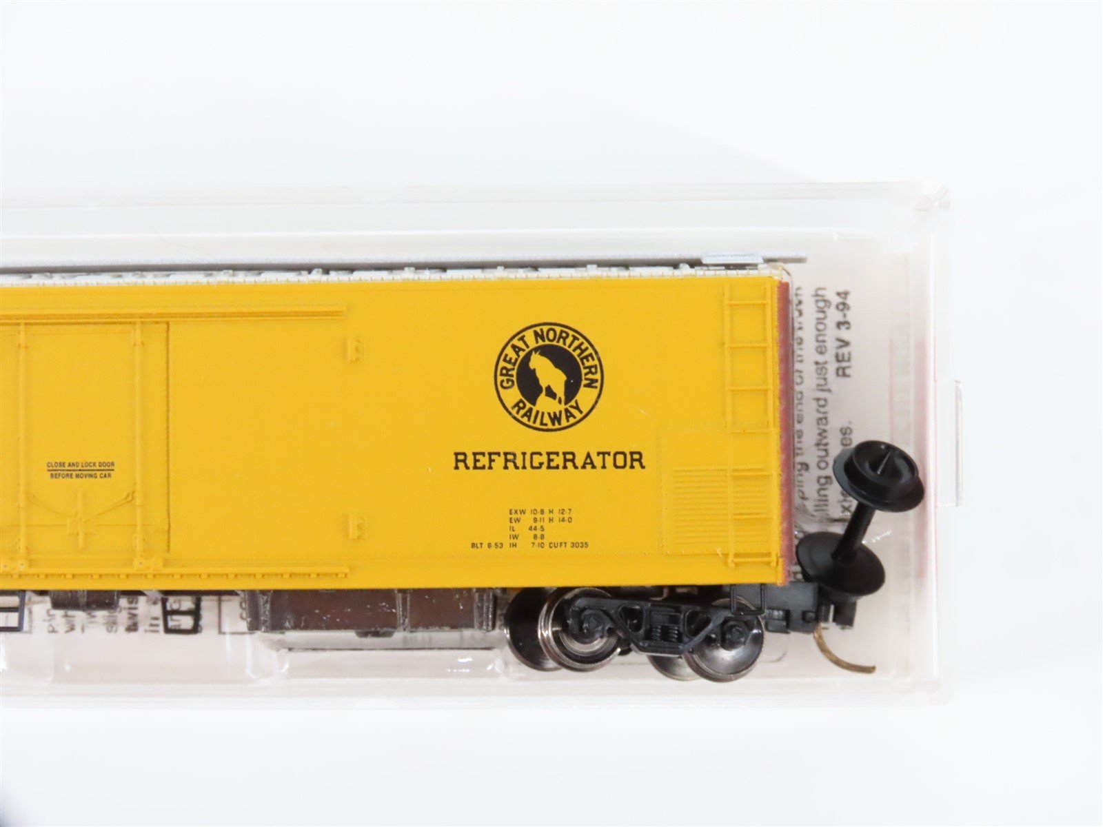N Scale Micro-Trains MTL 69010/1 WFEX Western Fruit Express Reefer #805