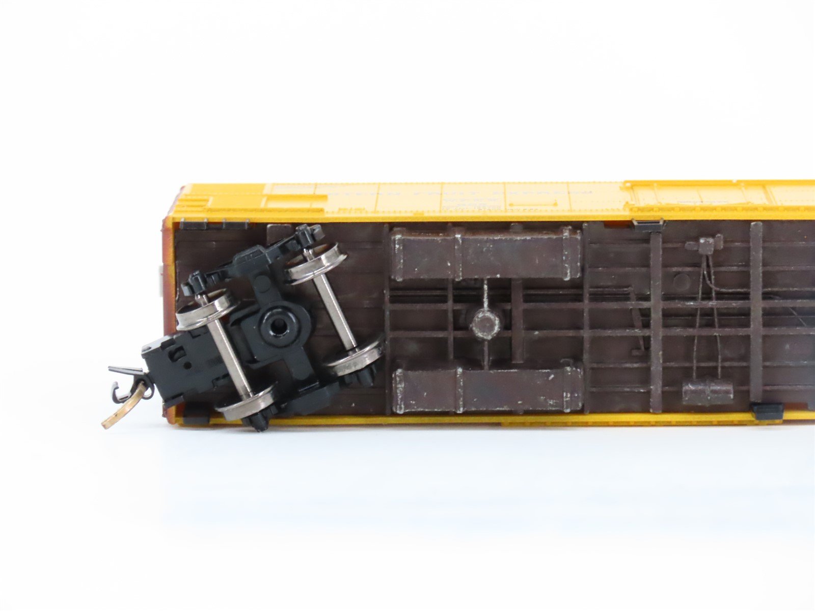 N Scale Micro-Trains MTL 69010/1 WFEX Western Fruit Express Reefer #805