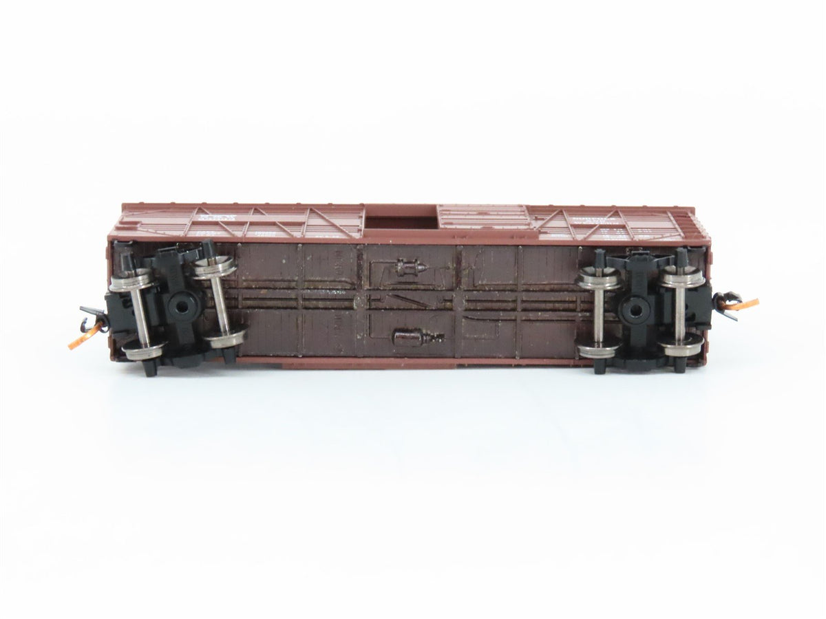 N Scale Micro-Trains MTL 03500150 N&amp;W Norfolk &amp; Western 40&#39; Stock Car #33033