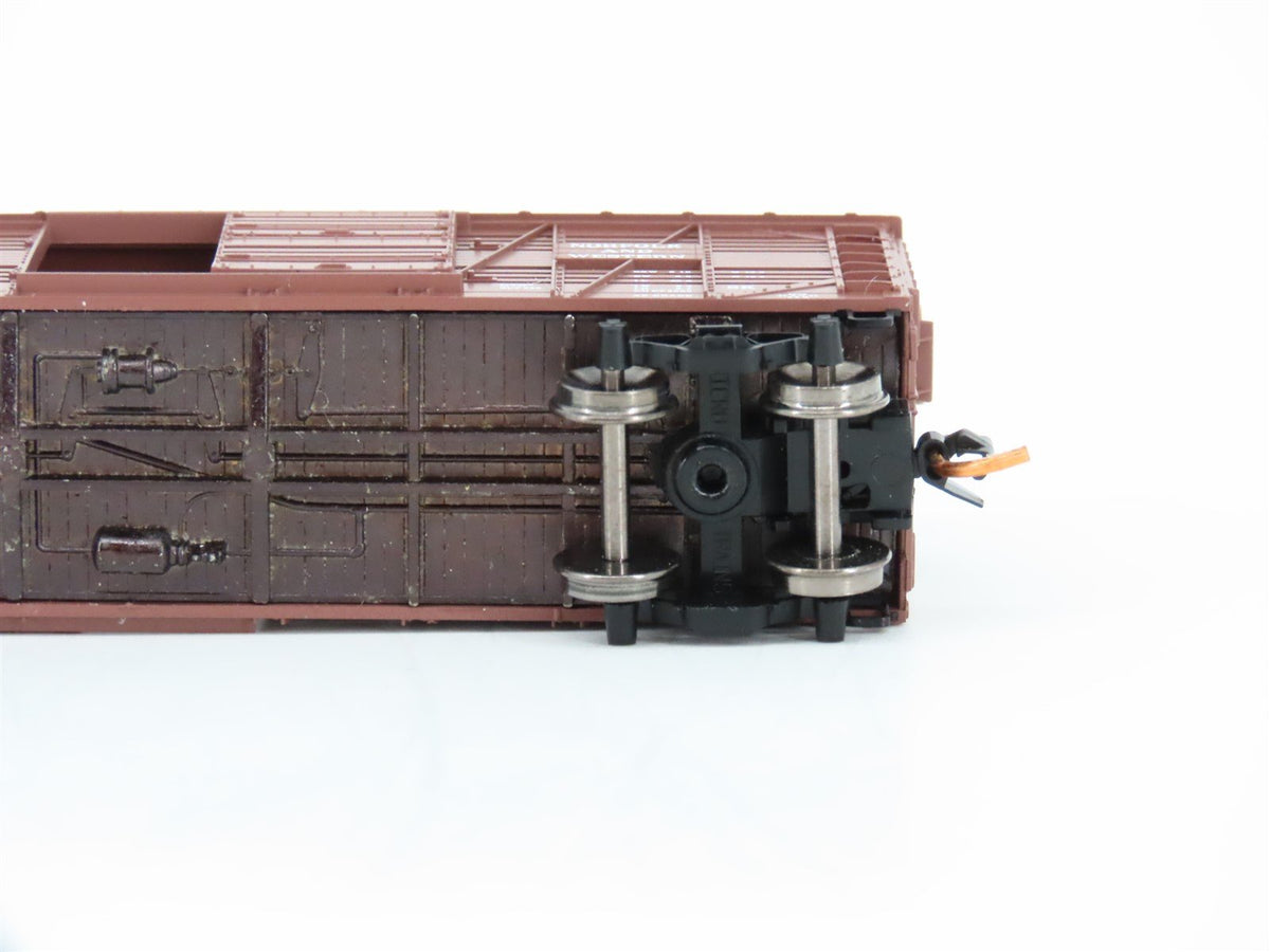 N Scale Micro-Trains MTL 03500150 N&amp;W Norfolk &amp; Western 40&#39; Stock Car #33033